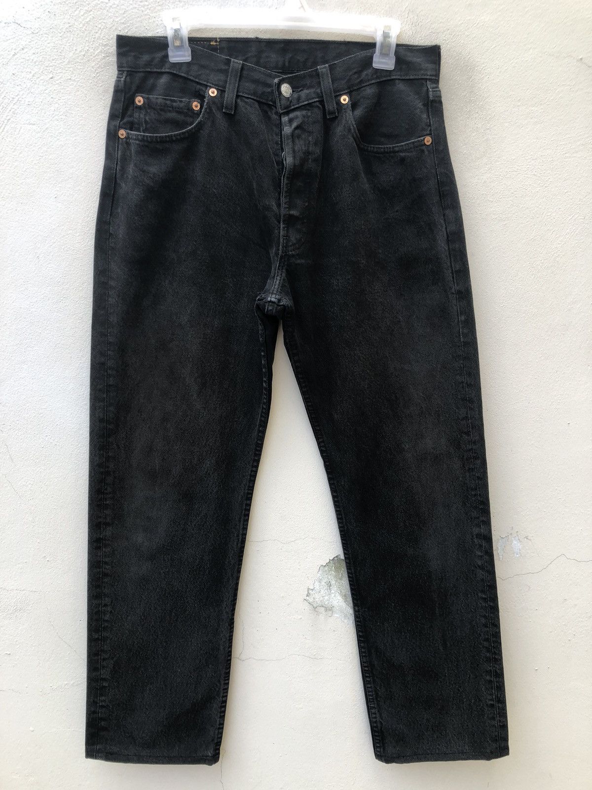 Levi's × Vintage Vintage 1993 Levi’s 501 Jeans Made in Uk Faded Black Denim Size US 32 / EU 48 - 3 Thumbnail