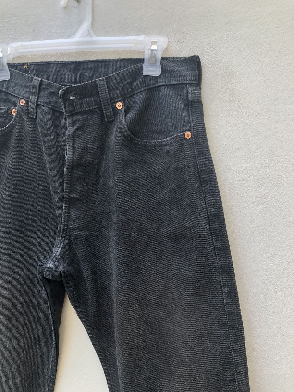 Levi's × Vintage Vintage 1993 Levi’s 501 Jeans Made in Uk Faded Black Denim Size US 32 / EU 48 - 8 Thumbnail