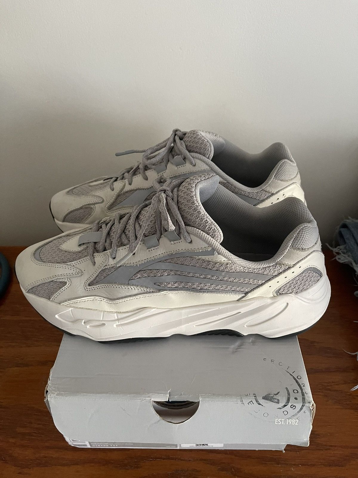 Adidas Yeezy Boost 700 V2 Static 2018!!!! Size US 12.5 / EU 45-46 - 2 Thumbnail