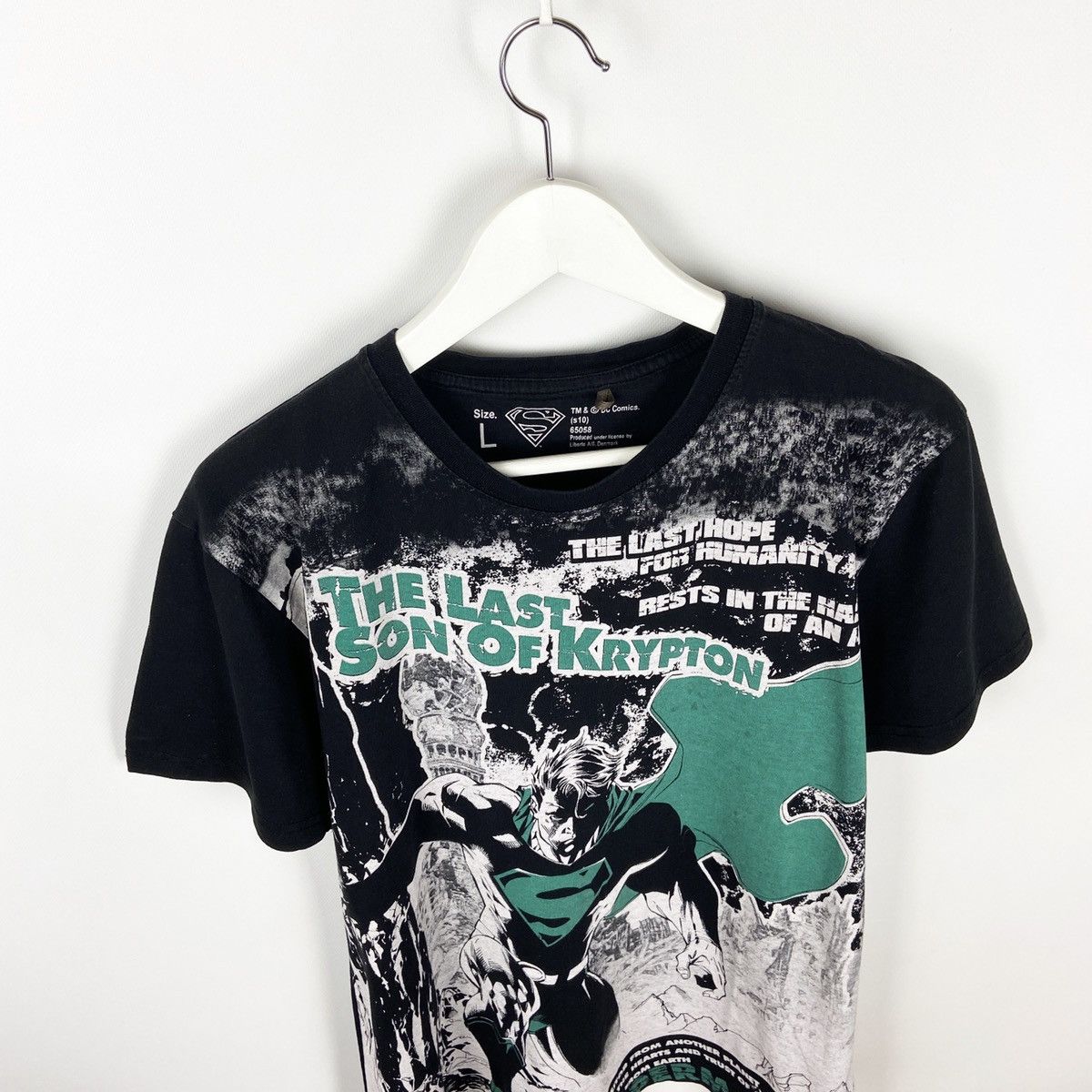 DC Comics Vintage 00s rare Superman AllOverPrint DC Comics tee size L Size US L / EU 52-54 / 3 - 2 Thumbnail