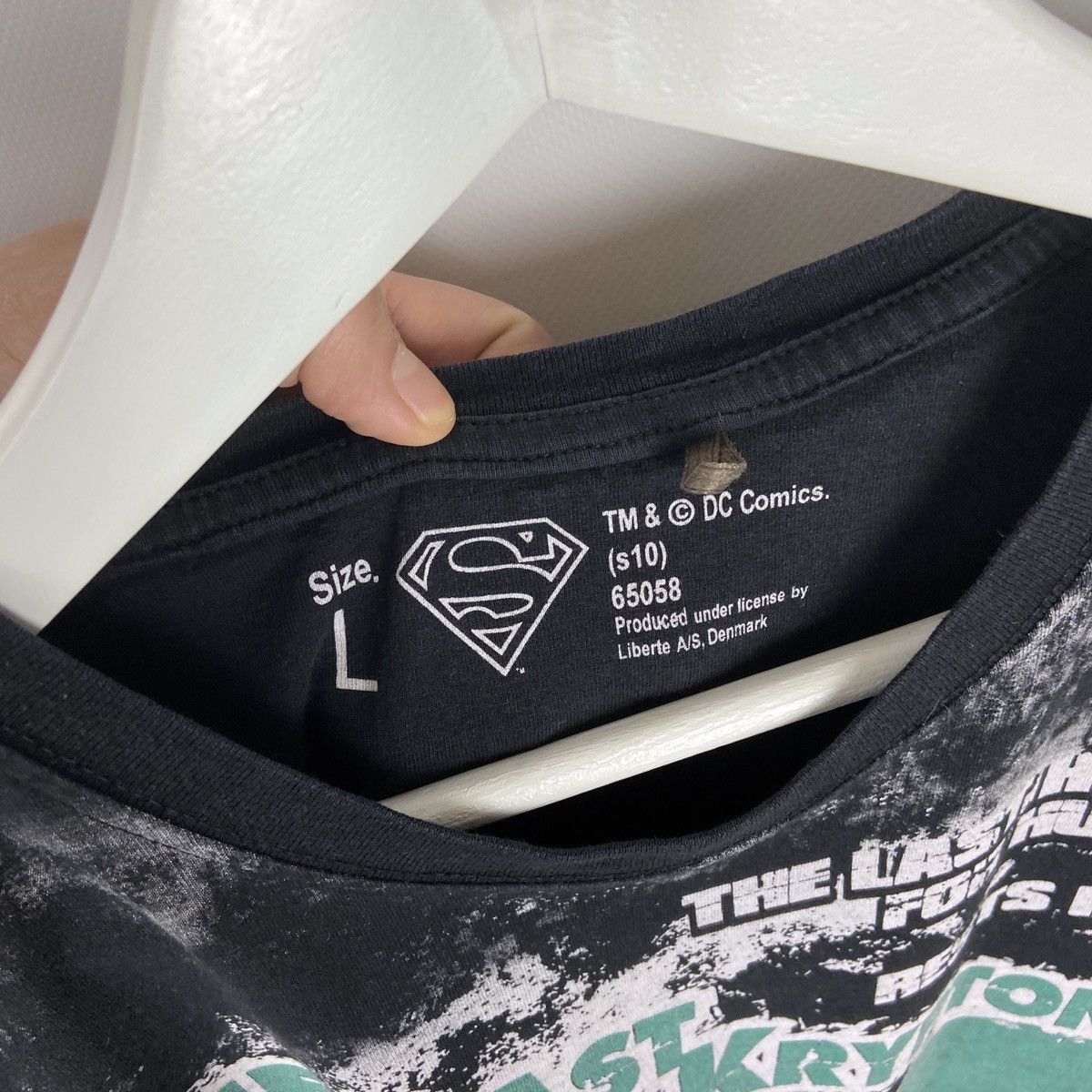 DC Comics Vintage 00s rare Superman AllOverPrint DC Comics tee size L Size US L / EU 52-54 / 3 - 5 Thumbnail