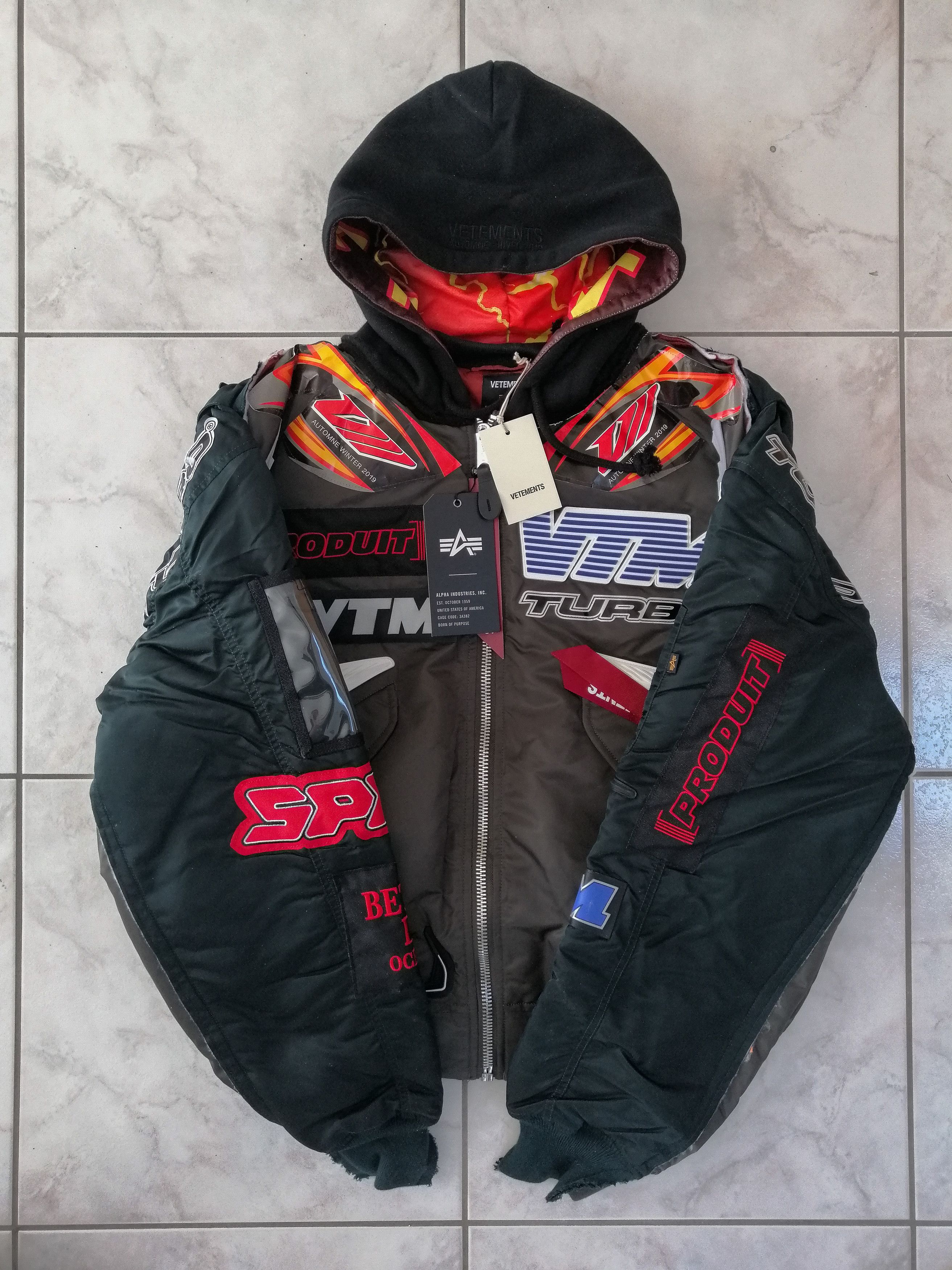 Alpha Industries *NWT* Vetements x Alpha Industries FW18 Racing ...