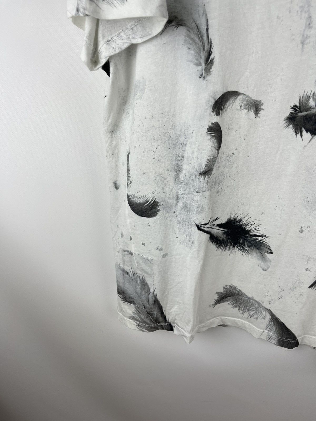 Other Religion Skeleton Feathers print white tee shirt Size US XL / EU 56 / 4 - 4 Thumbnail