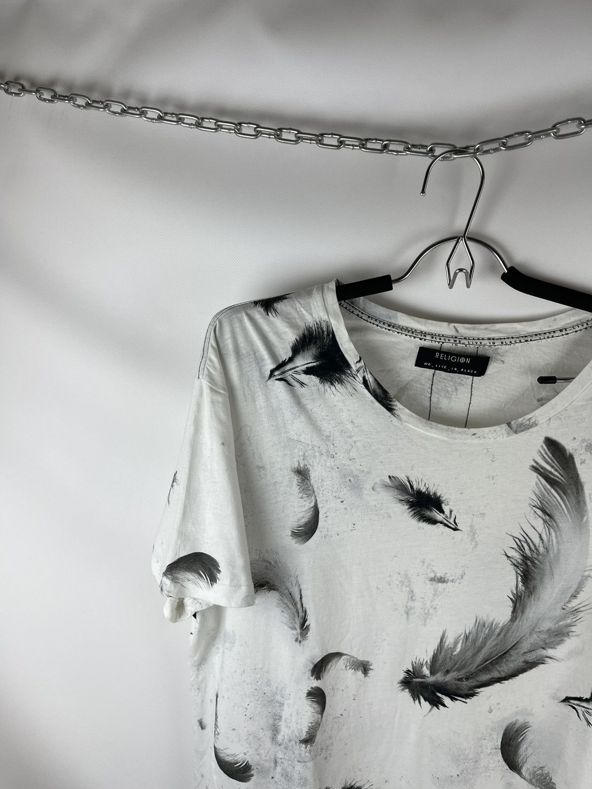 Other Religion Skeleton Feathers print white tee shirt Size US XL / EU 56 / 4 - 2 Thumbnail