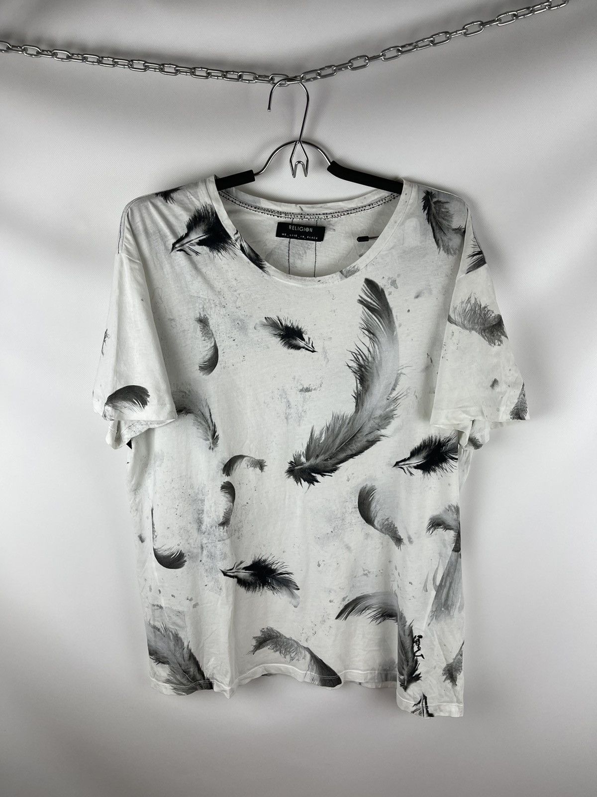 Other Religion Skeleton Feathers print white tee shirt Size US XL / EU 56 / 4 - 1 Thumbnail