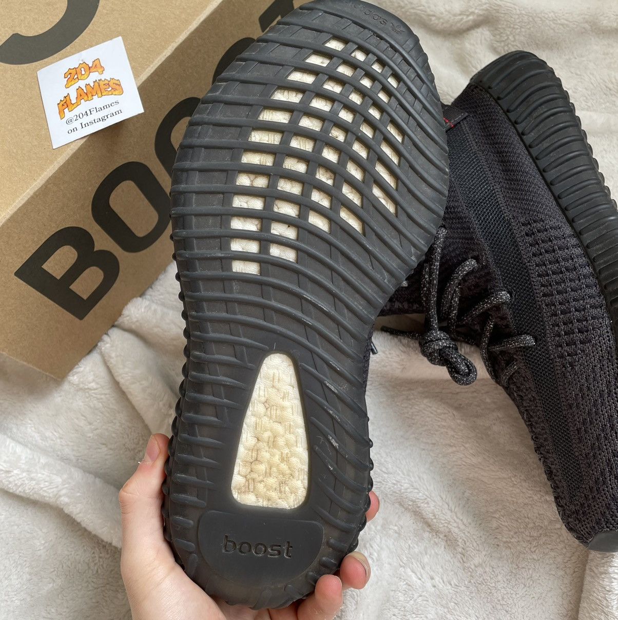 Adidas Yeezy Boost 350 V2 Black Non-Reflective 2019 Size US 8.5 / EU 41-42 - 4 Thumbnail