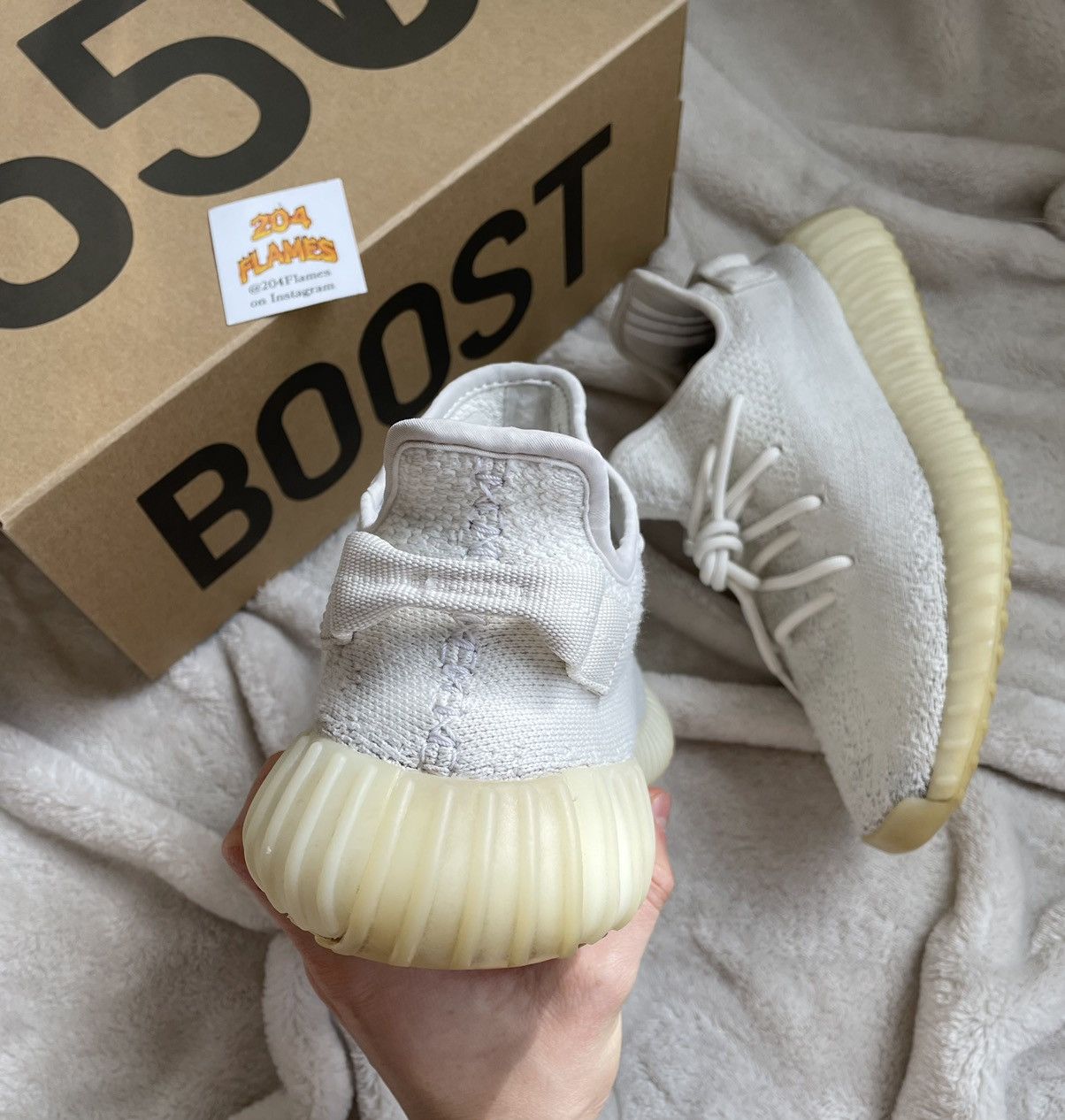 Adidas Yeezy Boost 350 V2 Cream 2017 Size US 8.5 / EU 41-42 - 3 Thumbnail