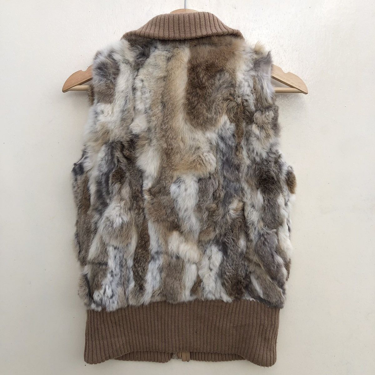 Designer × Japanese Brand Japanese Brand Getawo Sleeveless Fur Jacket Size US XXS / EU 40 - 11 Thumbnail