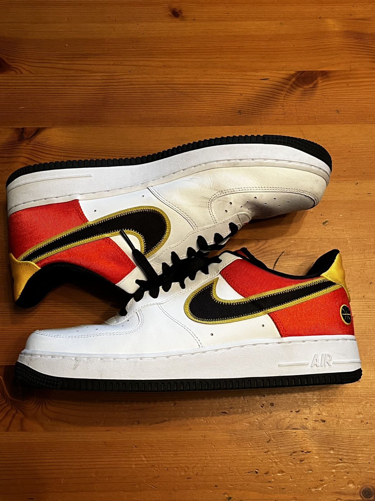 Nike Nike Air Force One Low “Raygun” Size US 11 / EU 44 - 1 Thumbnail