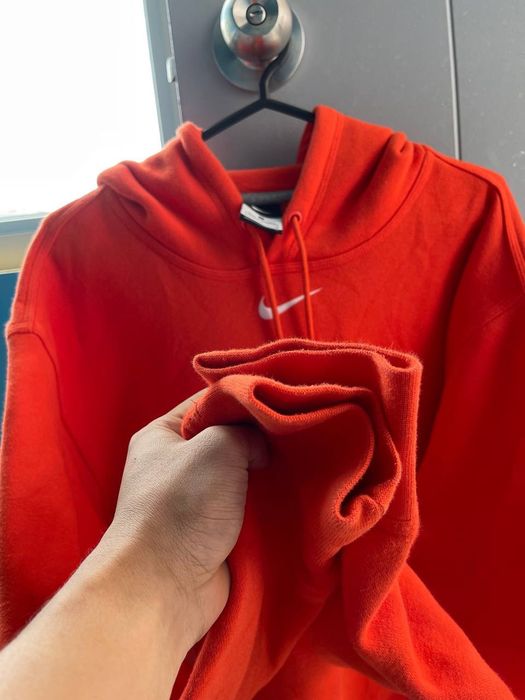 Nike hoodie with check in middle hot sale