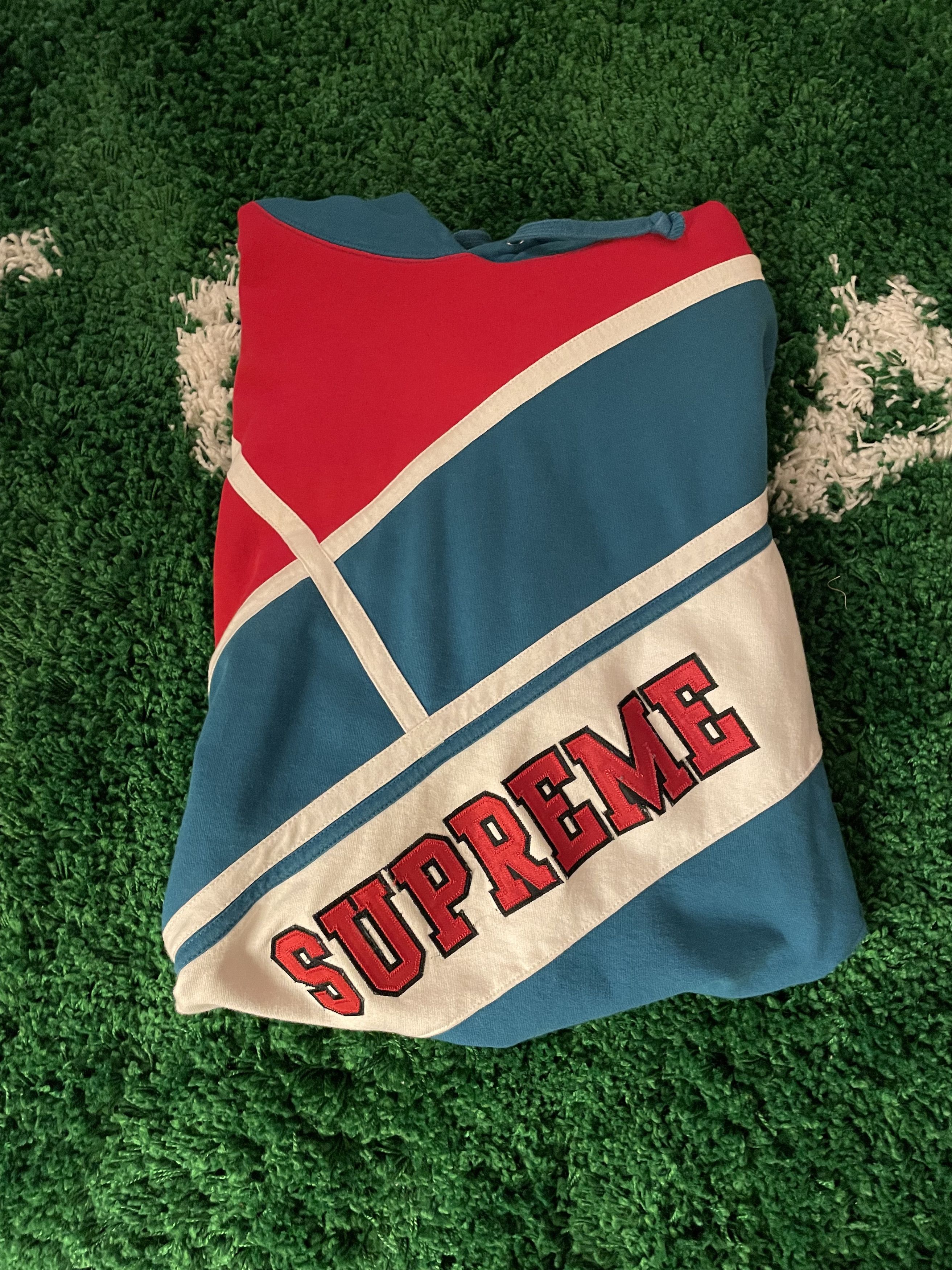 Supreme Supreme Diagonal Hooded Sweatshirt Size US M / EU 48-50 / 2 - 1 Thumbnail