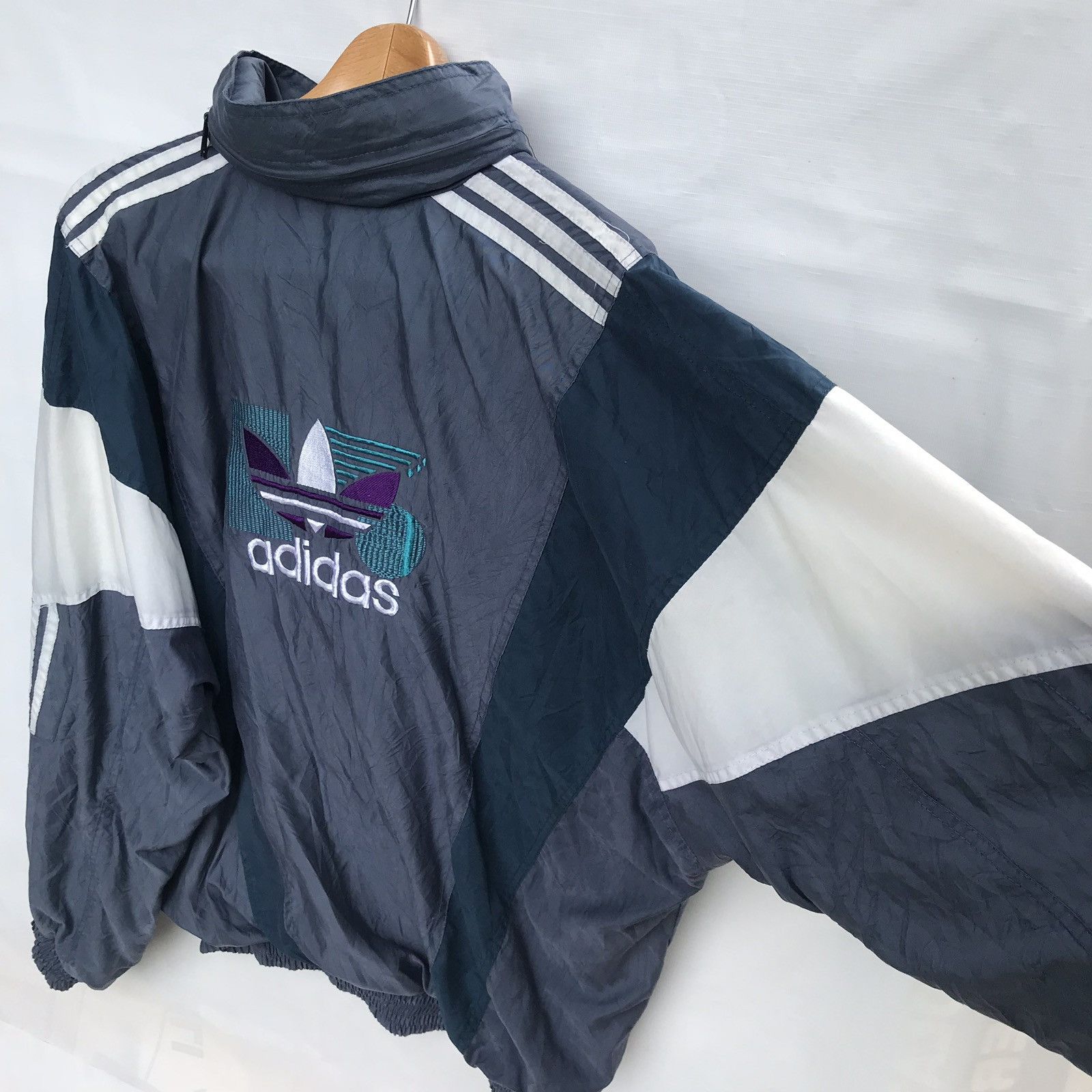Adidas × Vintage Vintage Adidas Trefoil Windbreaker Embroidered Logo Size US L / EU 52-54 / 3 - 4 Thumbnail