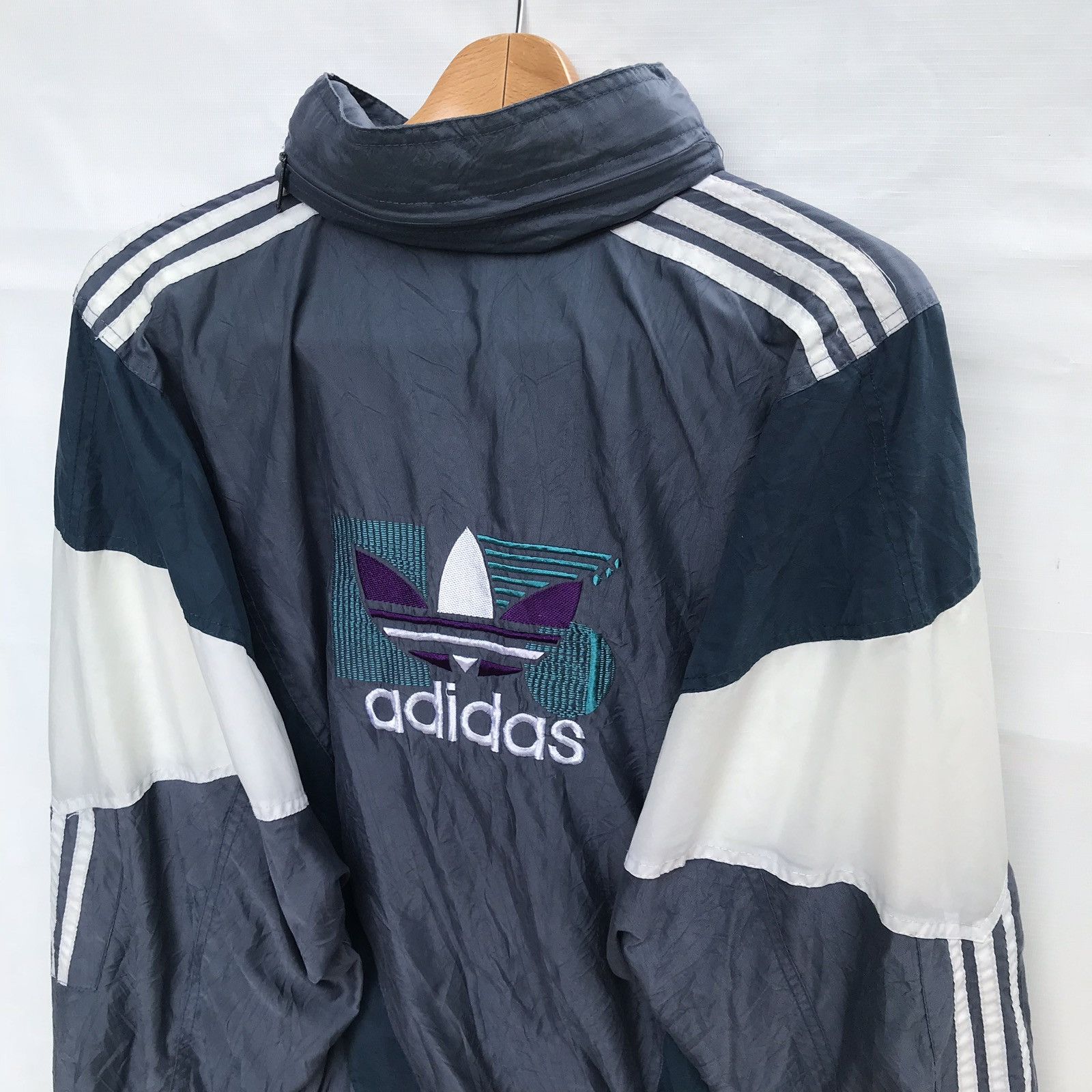 Adidas × Vintage Vintage Adidas Trefoil Windbreaker Embroidered Logo Size US L / EU 52-54 / 3 - 5 Thumbnail
