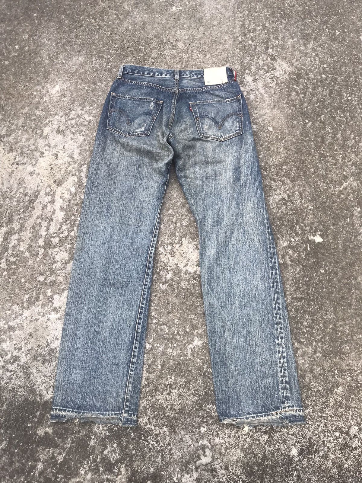 Levi's VINTAGE LEVI’S LOT 501 JAPAN DISTRESSED NICE DESIGN DENIM Size US 30 / EU 46 - 13 Thumbnail