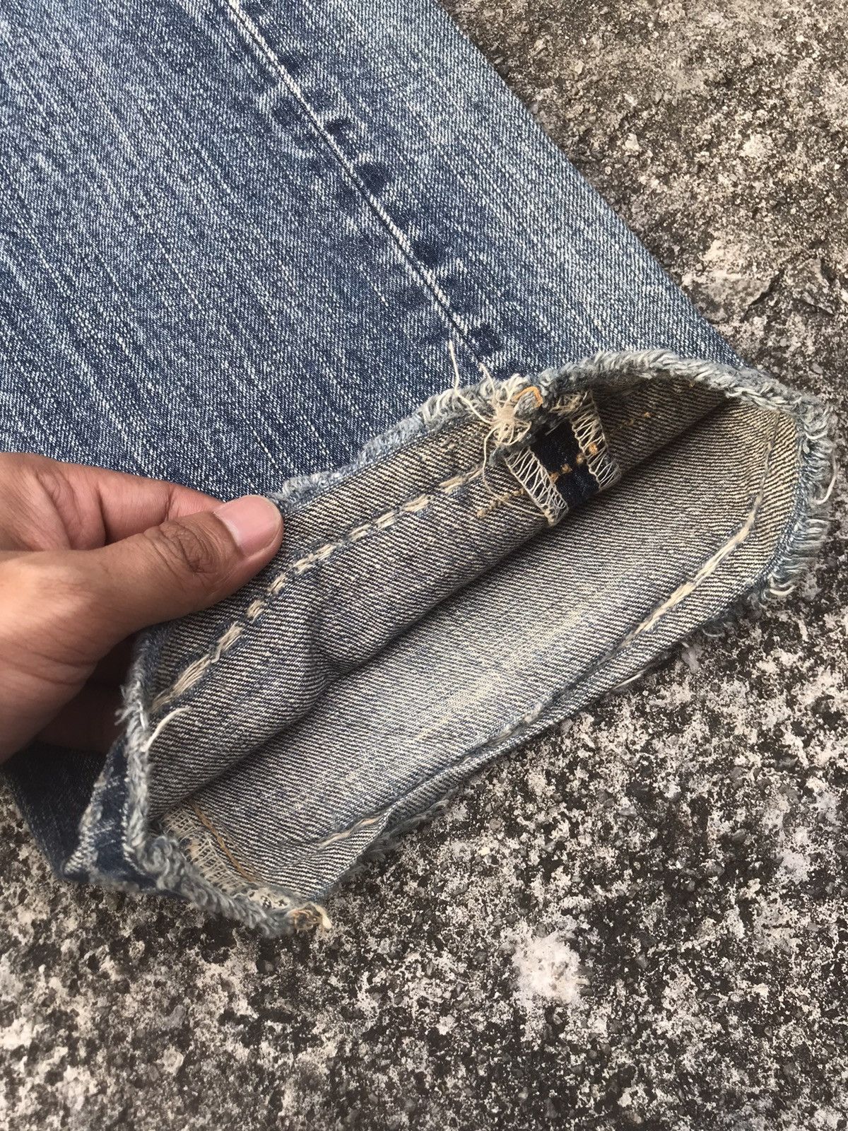 Levi's VINTAGE LEVI’S LOT 501 JAPAN DISTRESSED NICE DESIGN DENIM Size US 30 / EU 46 - 7 Thumbnail