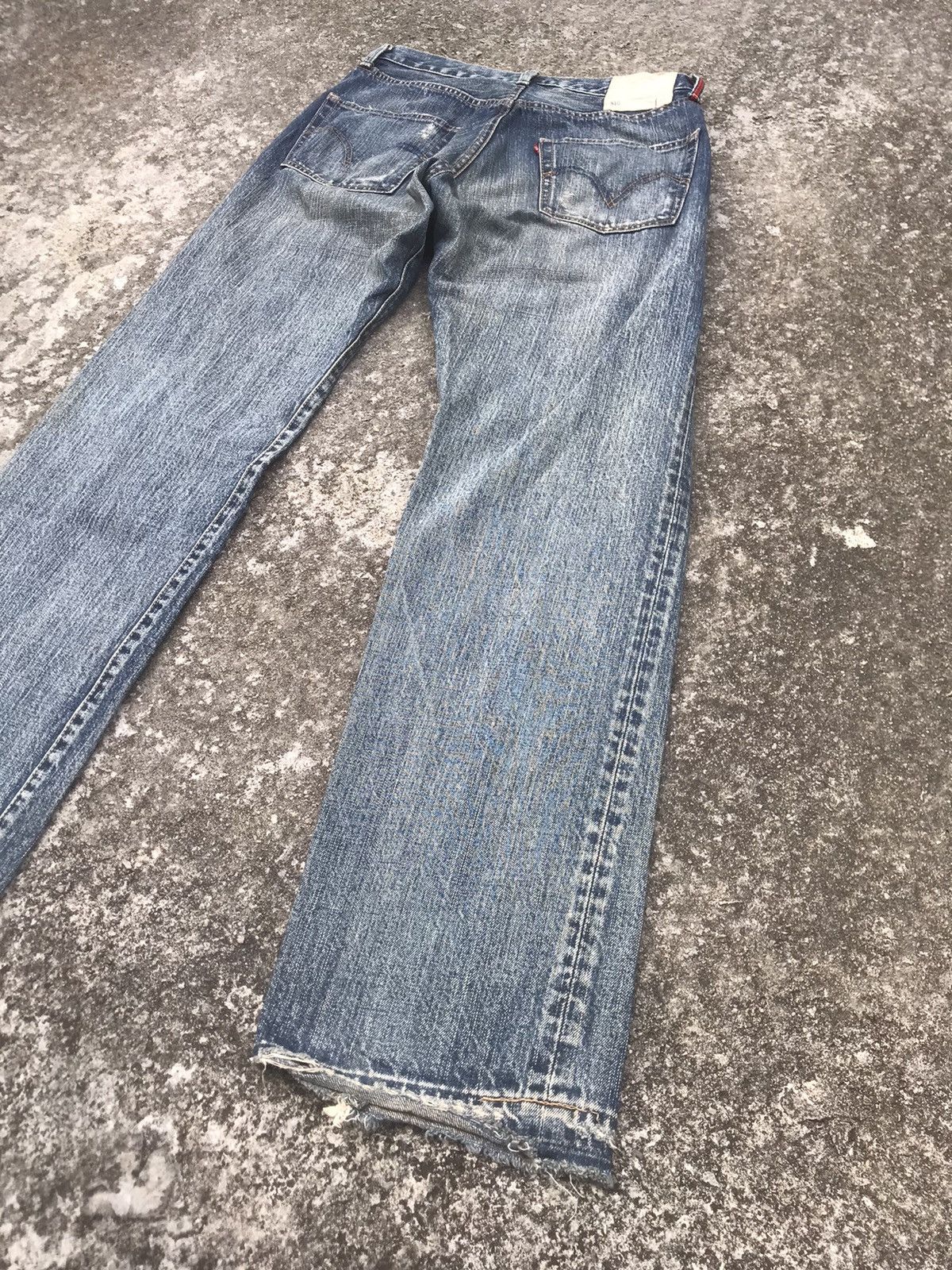 Levi's VINTAGE LEVI’S LOT 501 JAPAN DISTRESSED NICE DESIGN DENIM Size US 30 / EU 46 - 16 Thumbnail