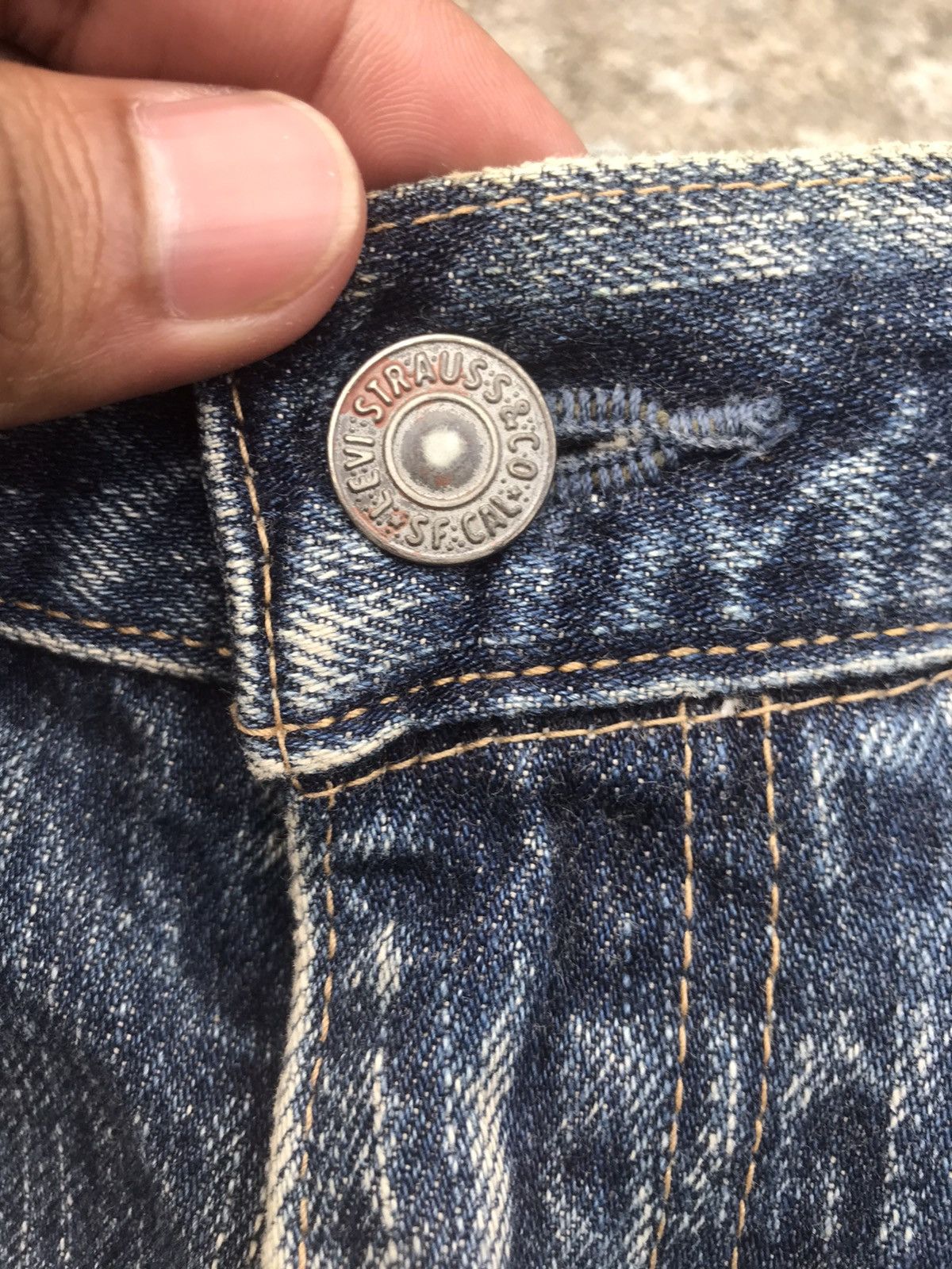 Levi's VINTAGE LEVI’S LOT 501 JAPAN DISTRESSED NICE DESIGN DENIM Size US 30 / EU 46 - 11 Thumbnail