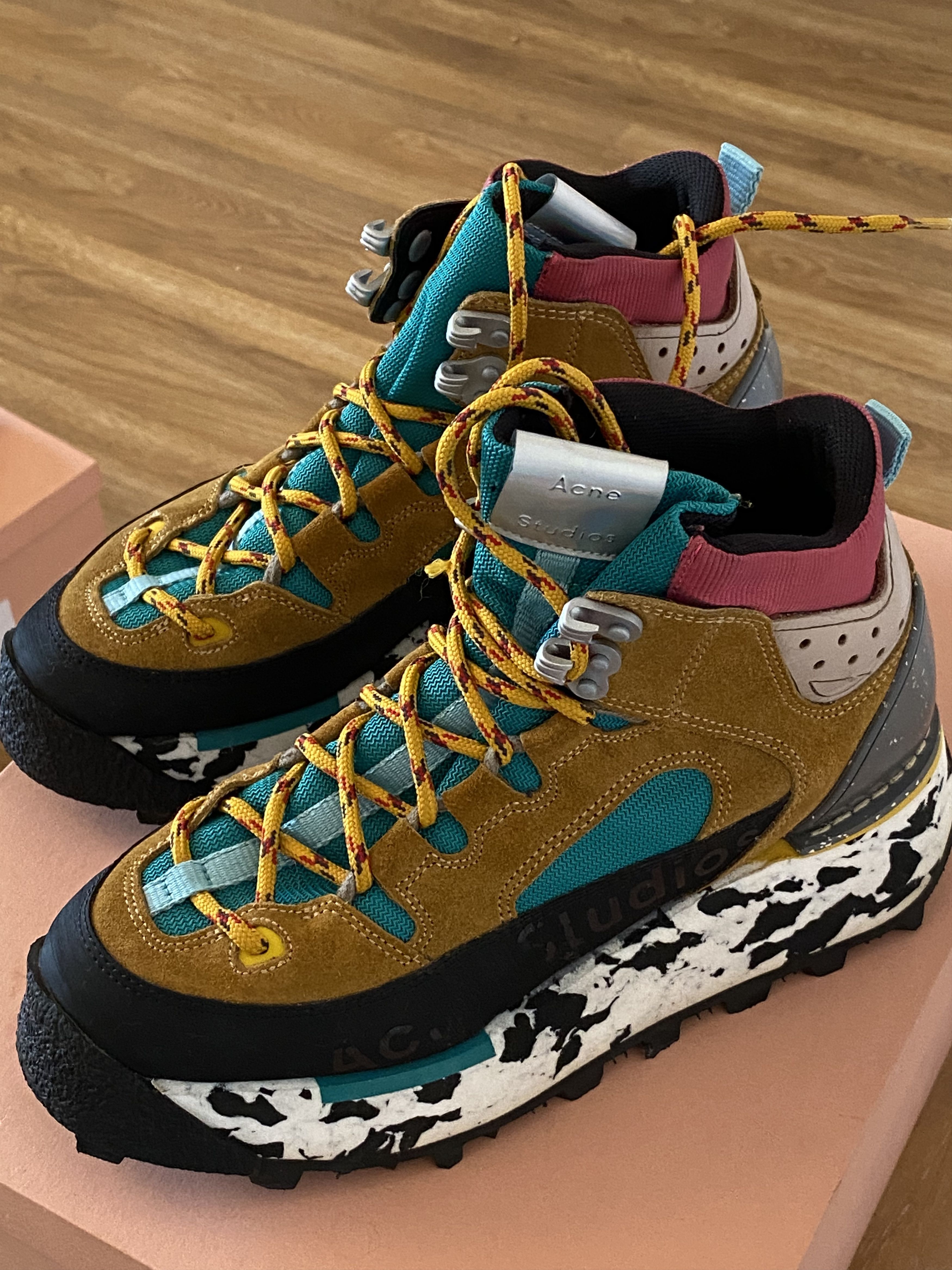 Acne studios 2024 hiking boots