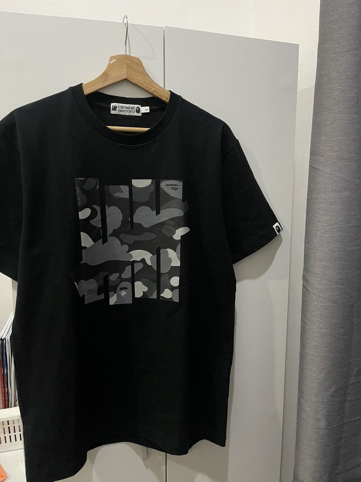 人気話題コラボ！Bape x Undefeated 5 Strikes Tee Black Bape × Undefeated Bape x Undefeated 5 Strikes Tee | Grailed