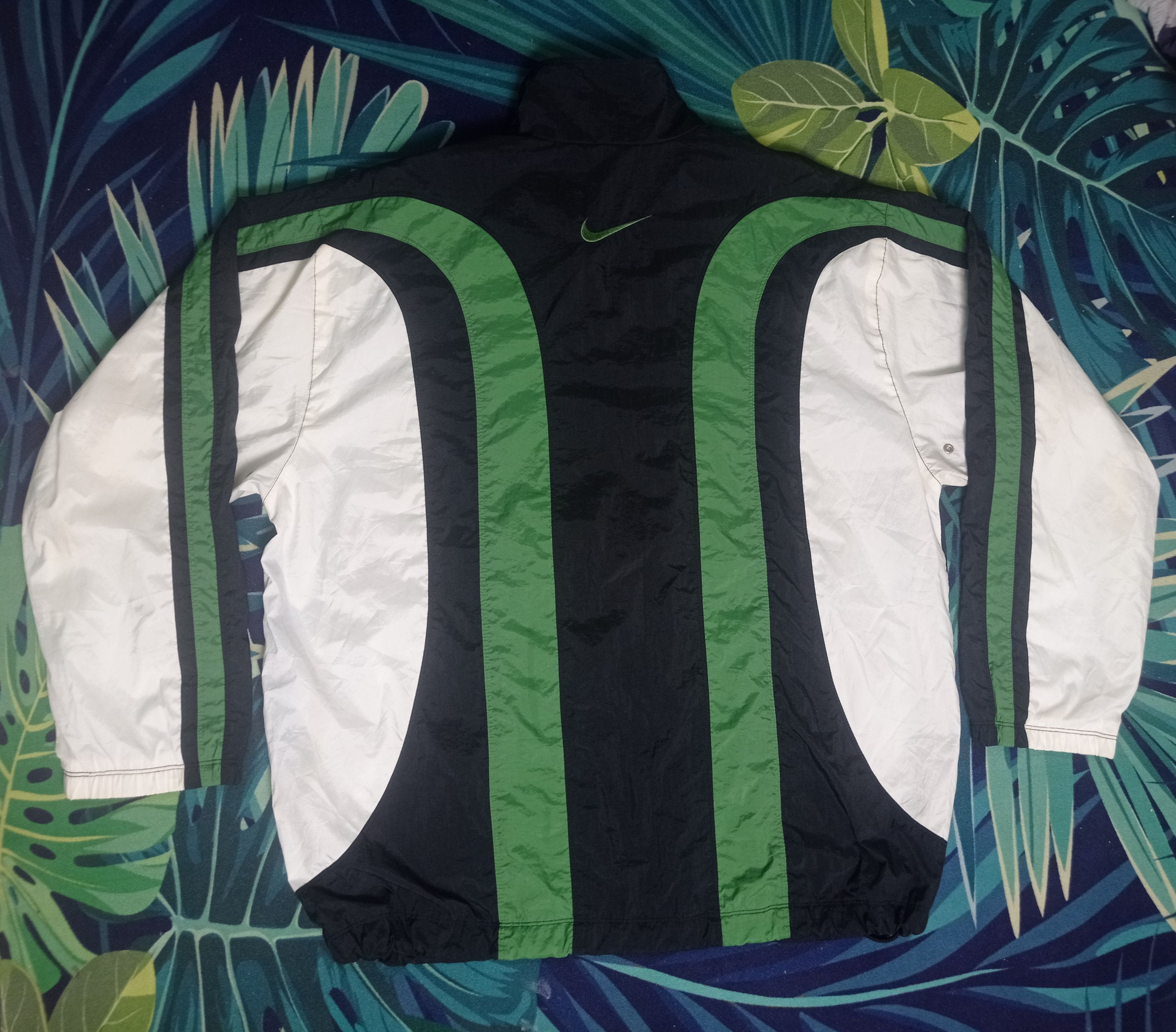 Nike Vintage 90s Nike Windbreaker Nice Style Size US L / EU 52-54 / 3 - 7 Thumbnail