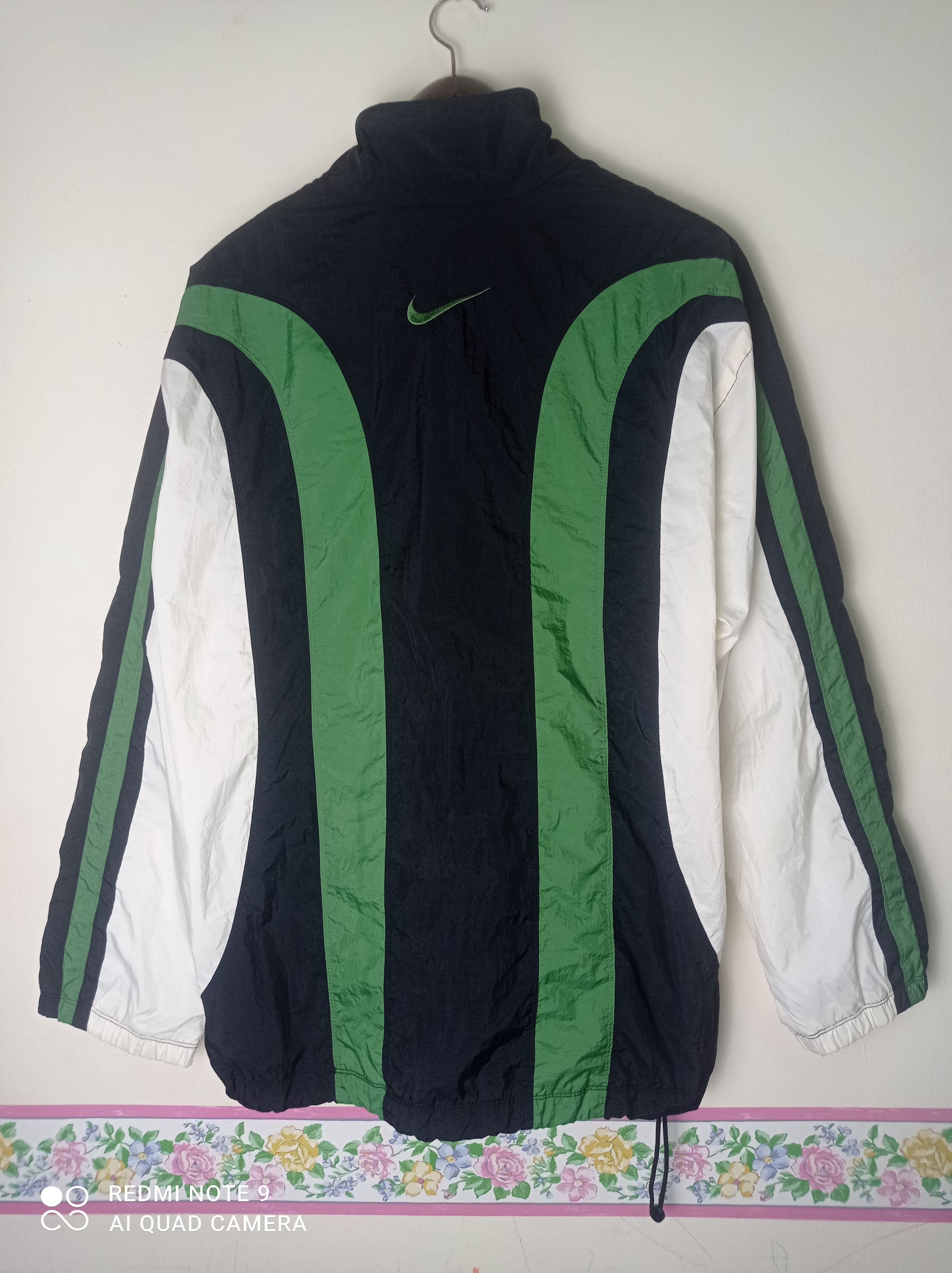 Nike Vintage 90s Nike Windbreaker Nice Style Size US L / EU 52-54 / 3 - 4 Thumbnail
