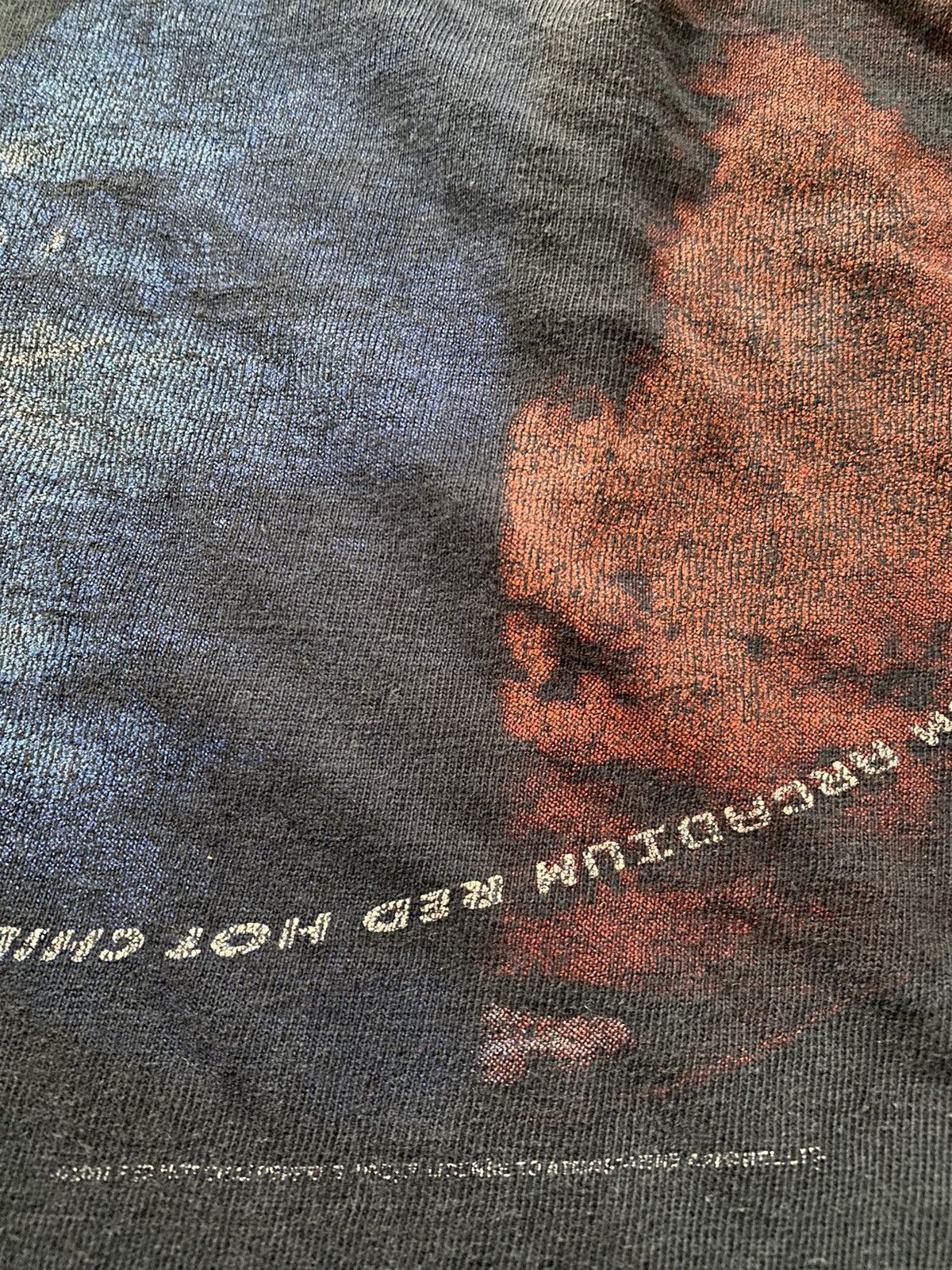 Band Tees Vintage RED HOT CHILI PEPPERS Thrashed Distressed Size US M / EU 48-50 / 2 - 4 Thumbnail