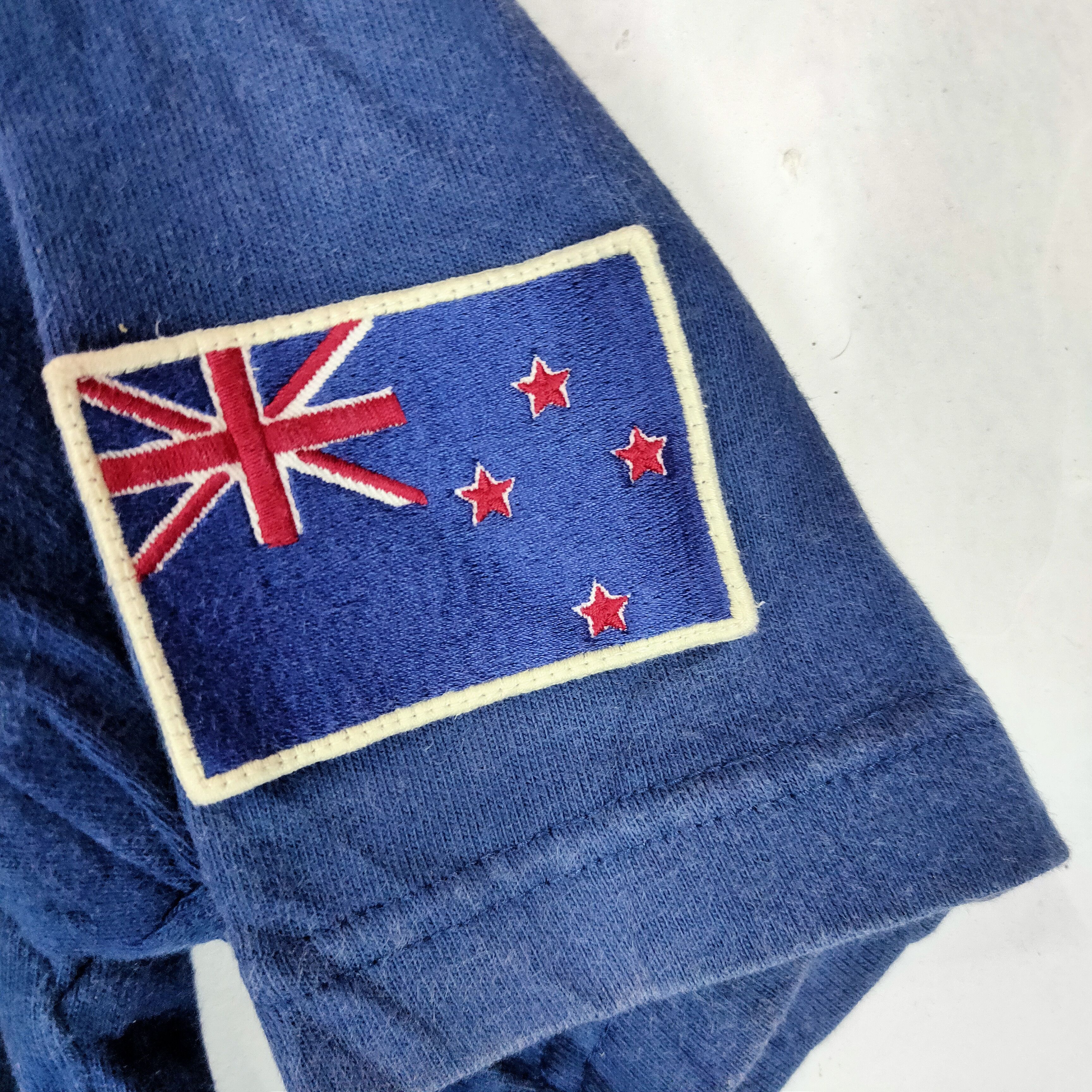 Canterbury of New Zealand × Sports Specialties Vintage CANTERBURY RUGBY New Zealand Patches Sweatshirt Size US M / EU 48-50 / 2 - 2 Thumbnail