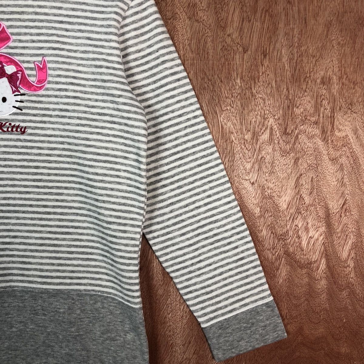Cartoon Network Hello Kitty Stripes White Grey Sweatshirt #6014 Size M / US 6-8 / IT 42-44 - 5 Thumbnail