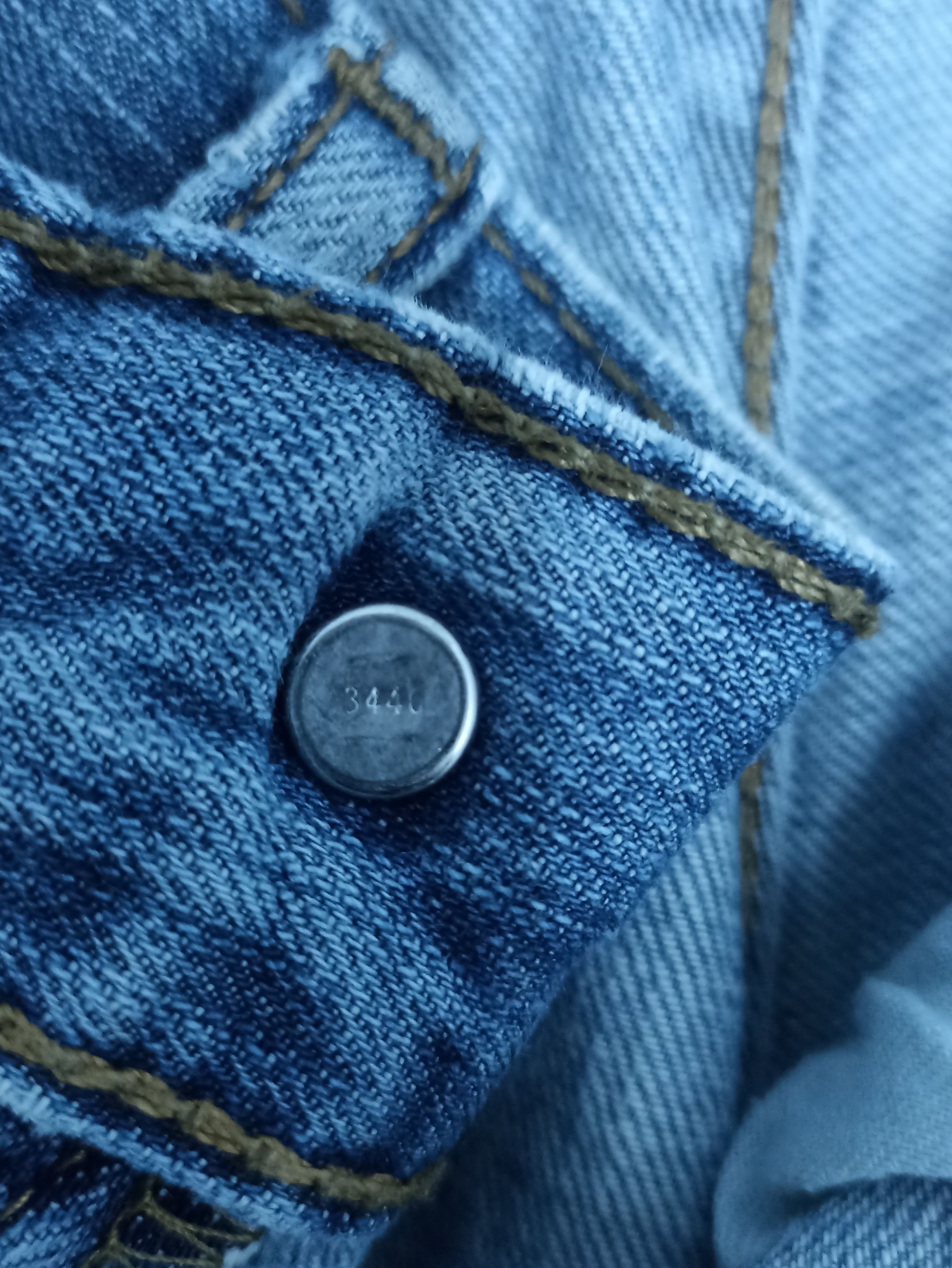 Jean × Levi's × Vintage VINTAGE LEVIS 505 DISTRESSED JEANS -J323 Size US 35 - 4 Thumbnail