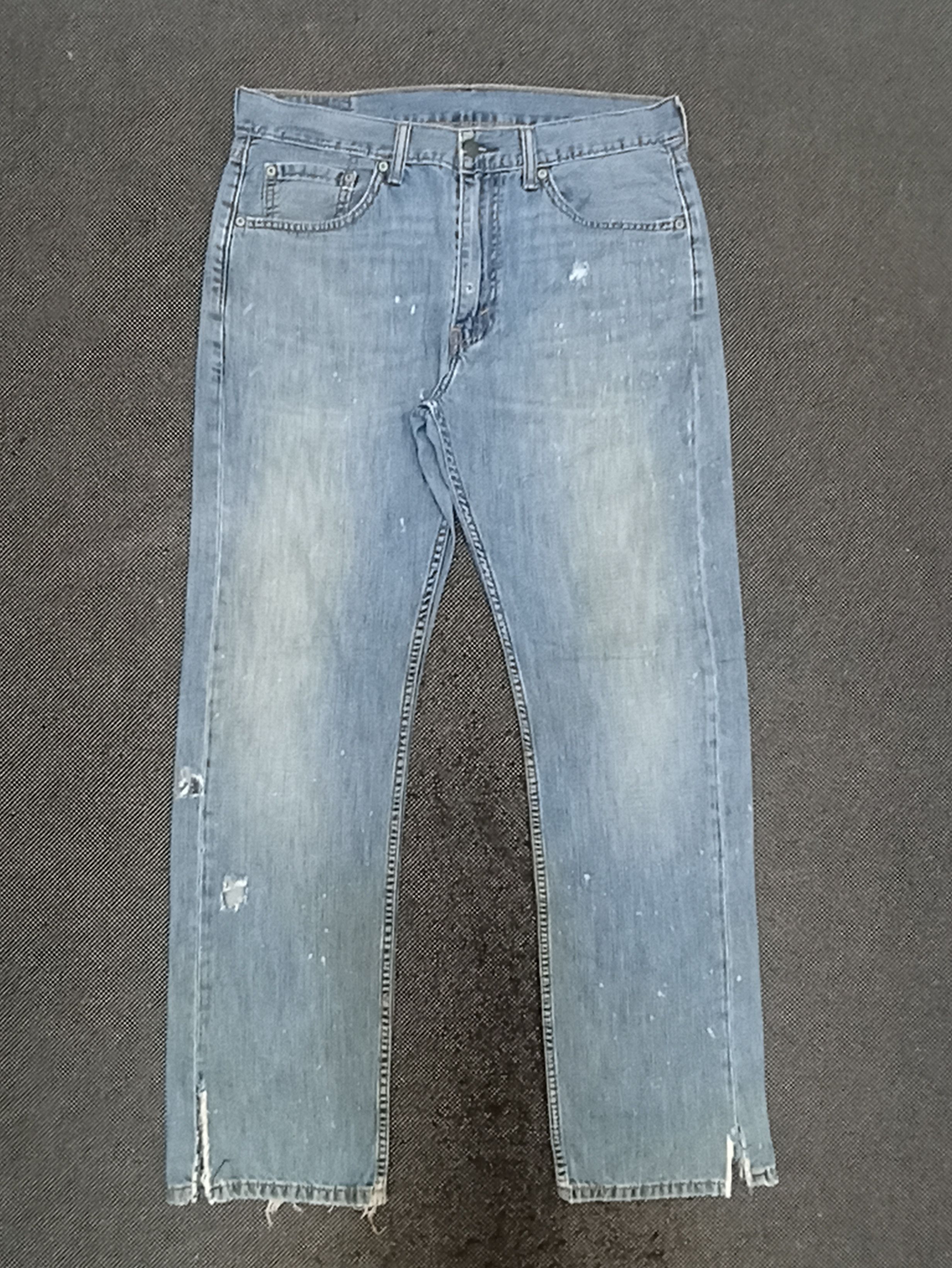 VINTAGE LEVIS 505 DISTRESSED JEANS -J323