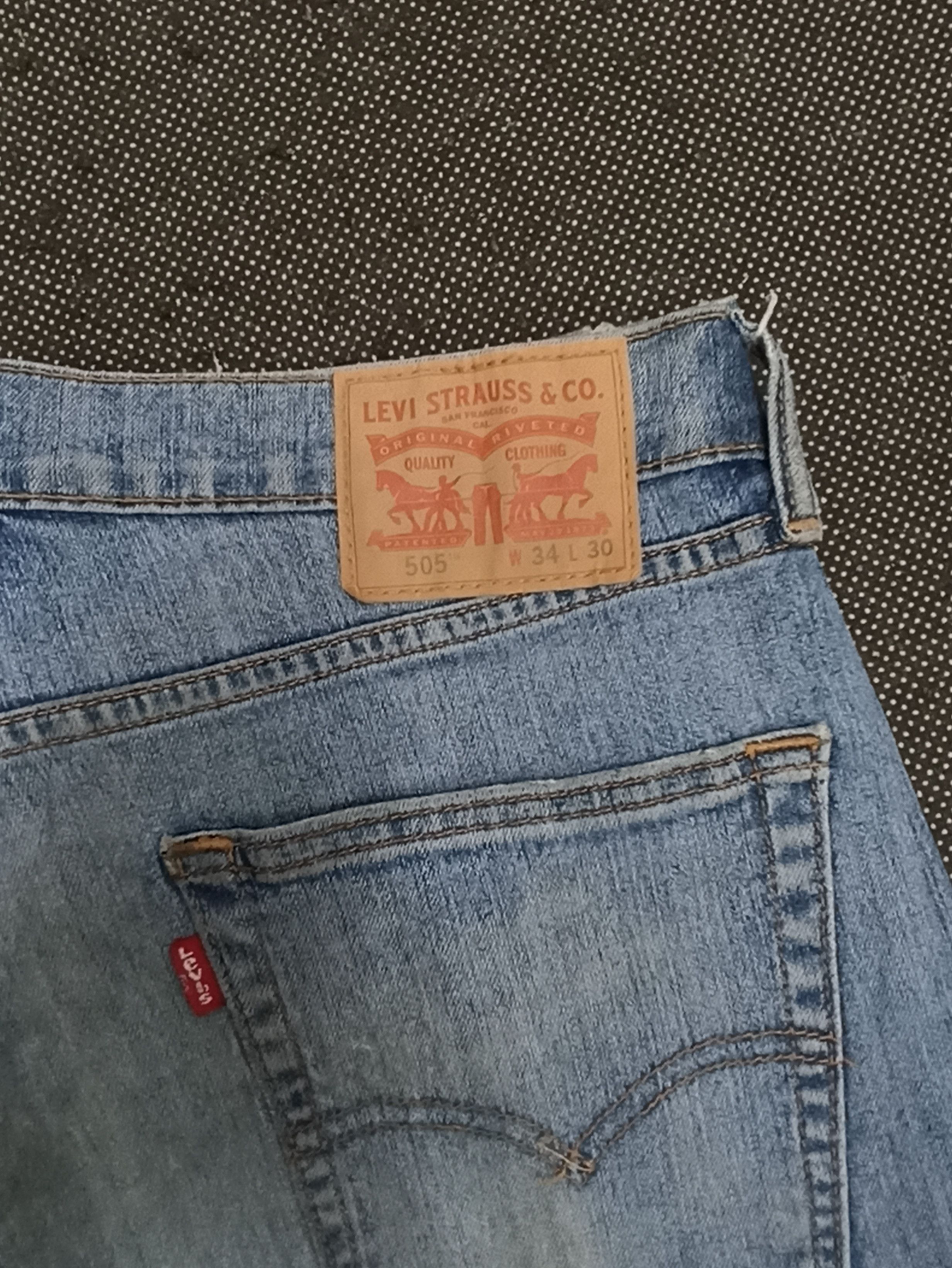 VINTAGE LEVIS 505 BLUE WASH JEANS -J328