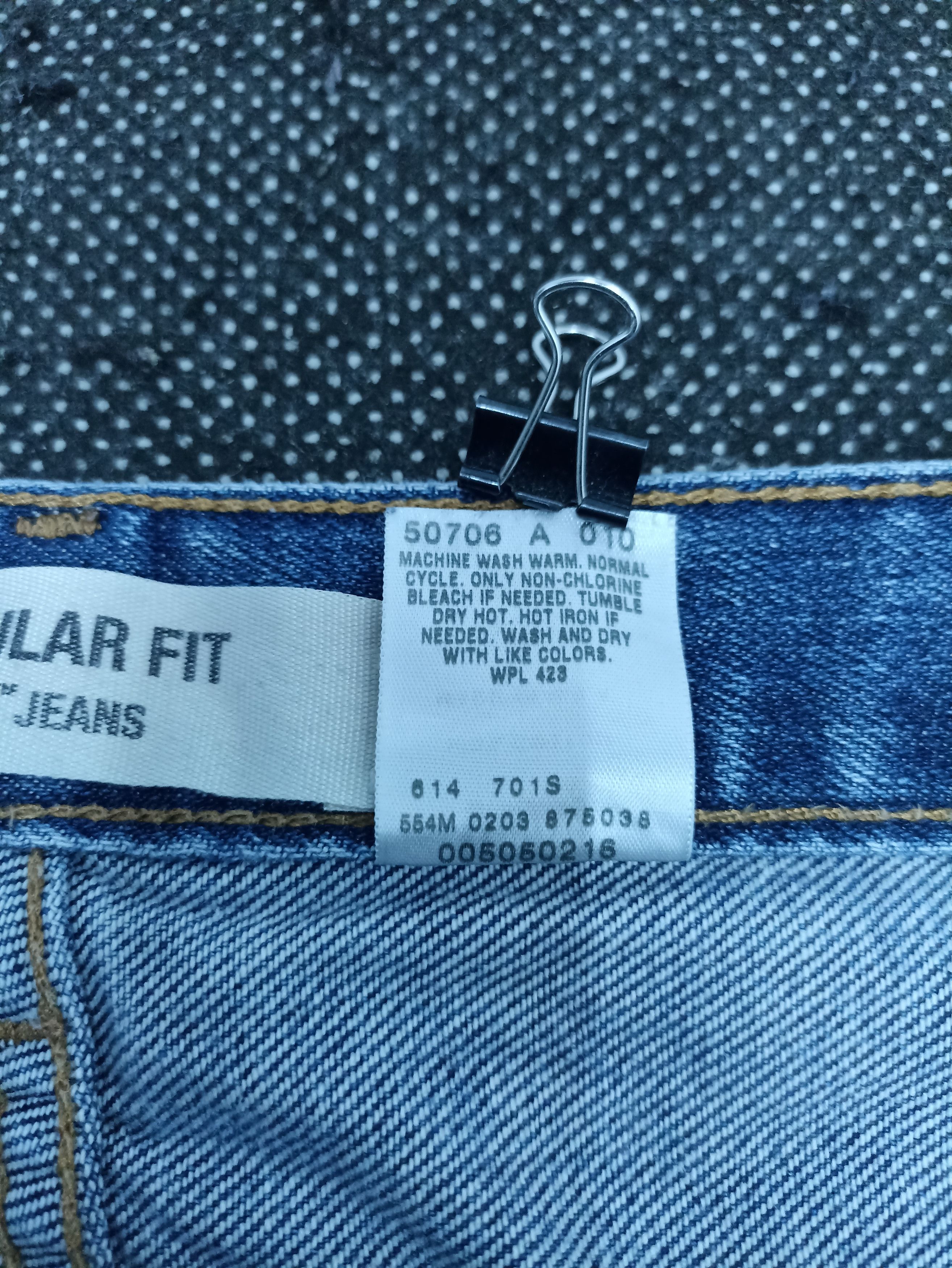 Jean × Levi's × Vintage VINTAGE LEVIS 505 BLUE WASH JEANS -J330 Size US 35 - 6 Thumbnail