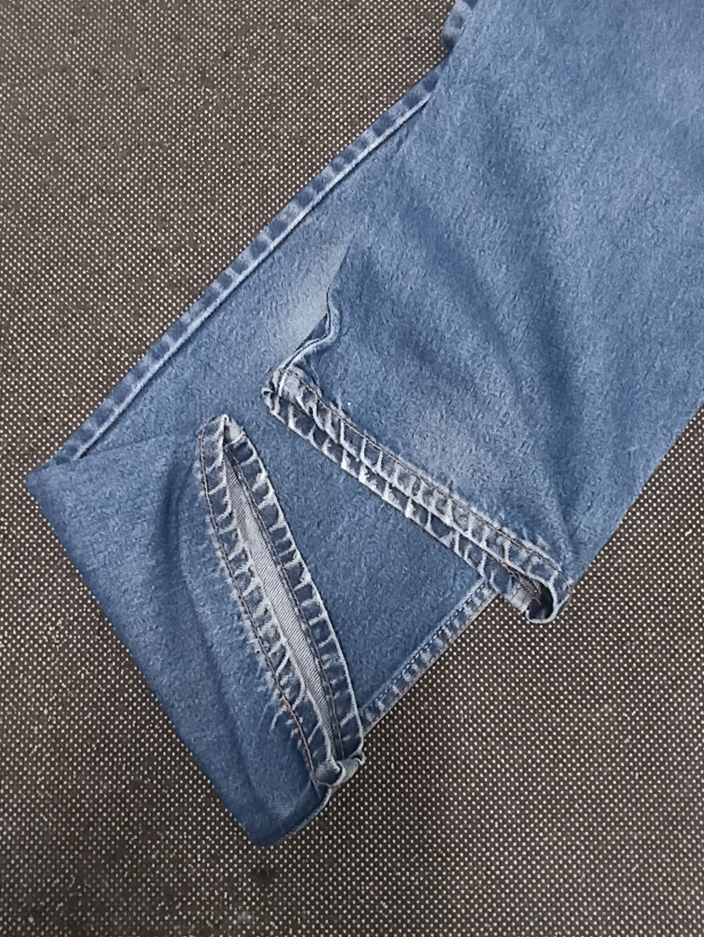 Jean × Levi's × Vintage VINTAGE LEVIS 505 BLUE WASH JEANS -J330 Size US 35 - 8 Thumbnail