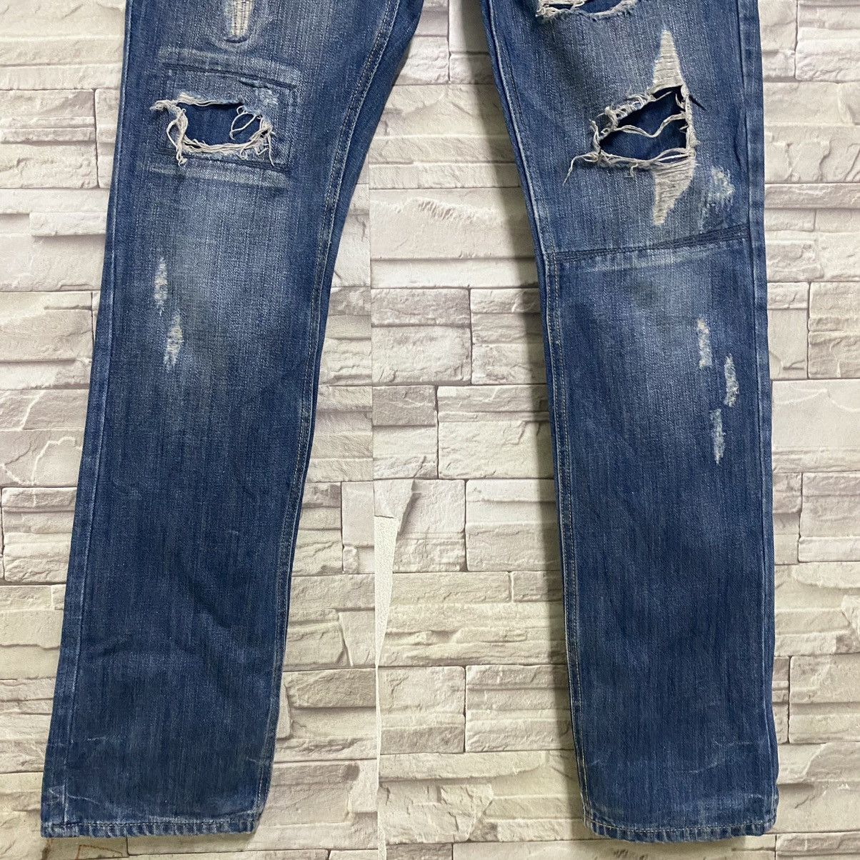 In The Attic IN THE ATTIC Distressed Jeans British Flag Size US 30 / EU 46 - 9 Thumbnail
