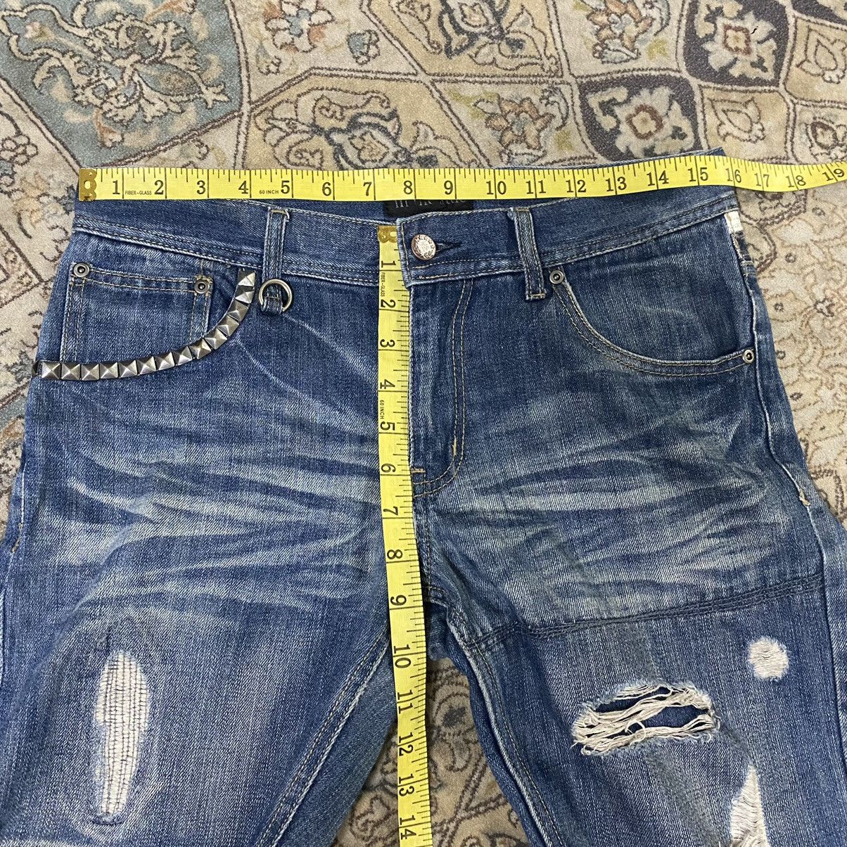 In The Attic IN THE ATTIC Distressed Jeans British Flag Size US 30 / EU 46 - 18 Thumbnail