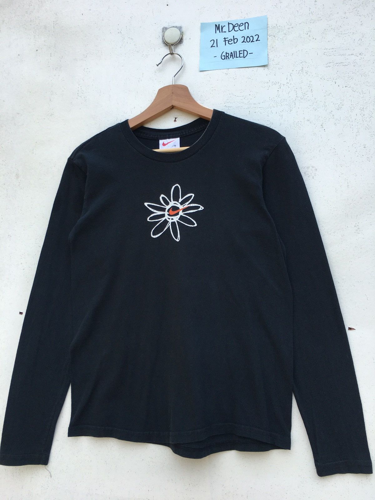 Nike Vintage Rare Nike Center Swoosh Long Sleeve Shirt Size US S / EU 44-46 / 1 - 4 Thumbnail