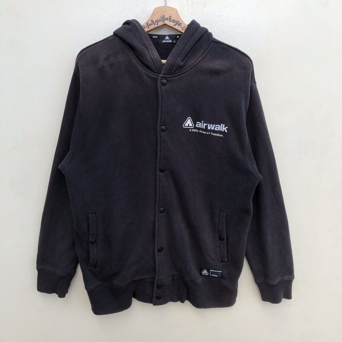 Airwalk Rare Airwalk Big Spell Out Oversized Button Ups Hoodie Size US M / EU 48-50 / 2 - 2 Thumbnail
