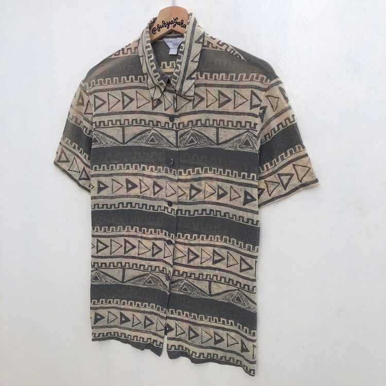 Designer × Japanese Brand × Vintage Vintage Lotte BelleRose 45146 Vaguely Shirt Button Ups Size US S / EU 44-46 / 1 - 4 Thumbnail