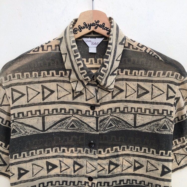 Designer × Japanese Brand × Vintage Vintage Lotte BelleRose 45146 Vaguely Shirt Button Ups Size US S / EU 44-46 / 1 - 2 Thumbnail