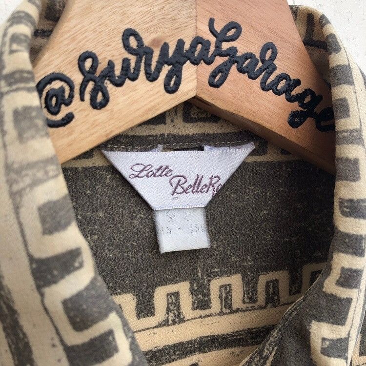 Designer × Japanese Brand × Vintage Vintage Lotte BelleRose 45146 Vaguely Shirt Button Ups Size US S / EU 44-46 / 1 - 3 Thumbnail