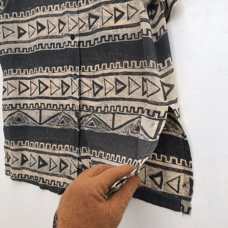 Designer × Japanese Brand × Vintage Vintage Lotte BelleRose 45146 Vaguely Shirt Button Ups Size US S / EU 44-46 / 1 - 6 Thumbnail