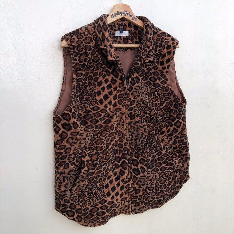 Designer × Japanese Brand × Vintage Vintage Unico Milano Collection Cheetah Sleeveless Jacket Size US M / EU 48-50 / 2 - 4 Thumbnail
