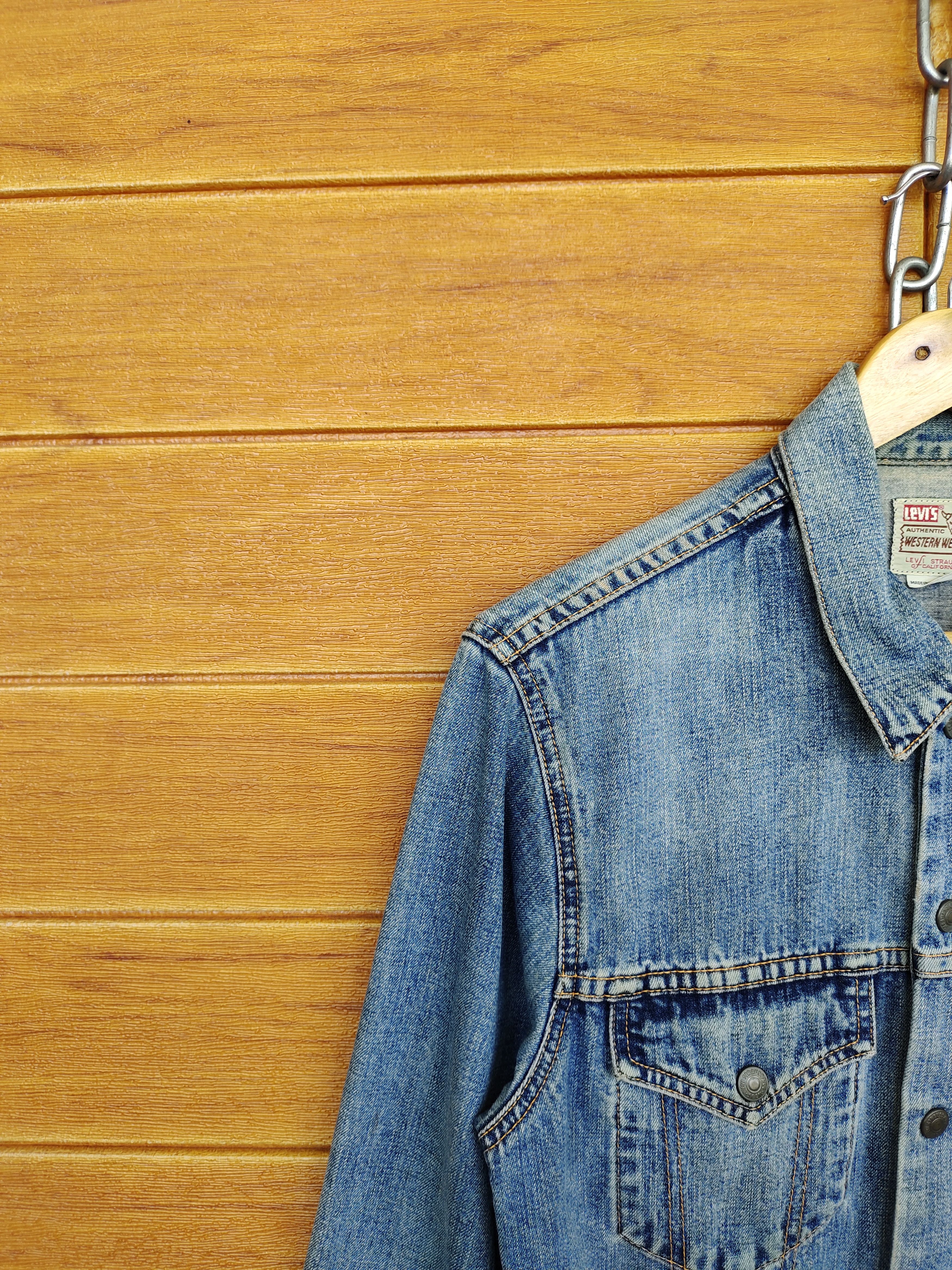 Levi's Vintage 90s Levis Distressed patina Denim Jacket Size US M / EU 48-50 / 2 - 3 Thumbnail