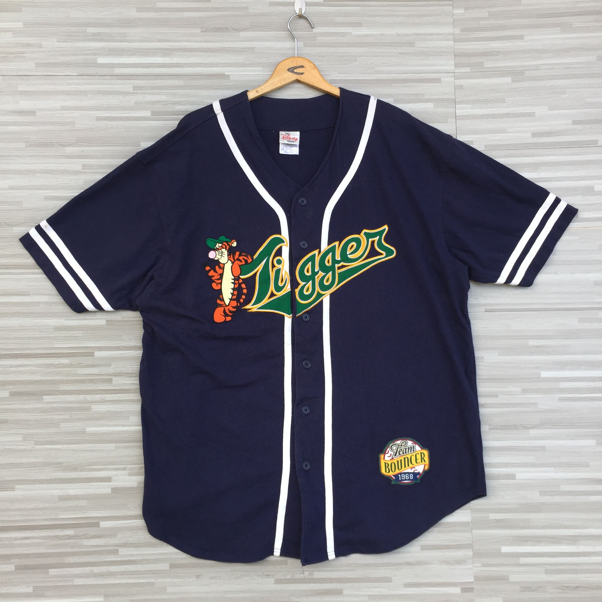 Disney × MLB × Vintage Vintage 90's Disney Tigger Baseball Button Ups Shirt Size US XL / EU 56 / 4 - 1 Thumbnail