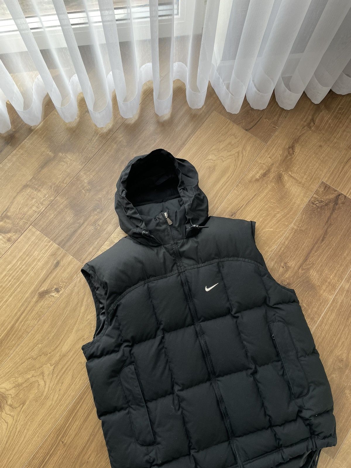 Nike Vintage Nike Swoosh Black Down Puffer Hooded Vest Size M Size US M / EU 48-50 / 2 - 3 Thumbnail