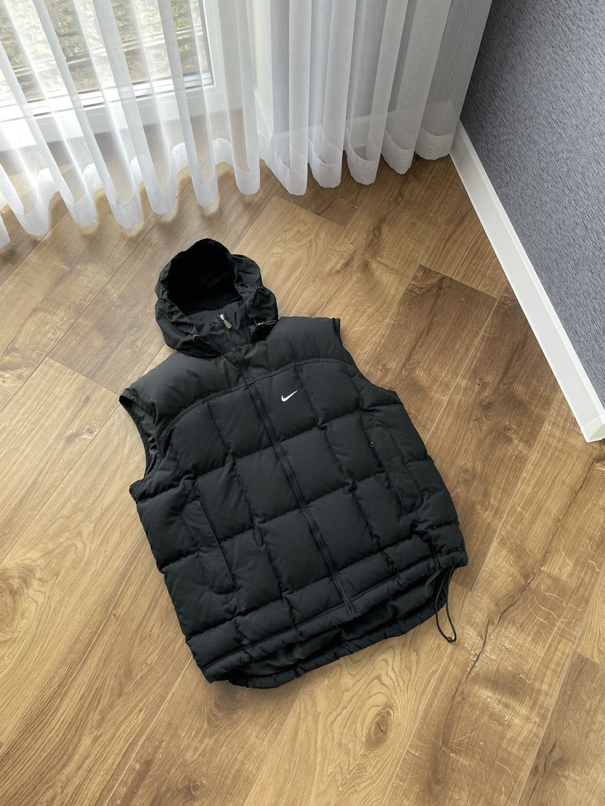 Nike Vintage Nike Swoosh Black Down Puffer Hooded Vest Size M Size US M / EU 48-50 / 2 - 2 Thumbnail