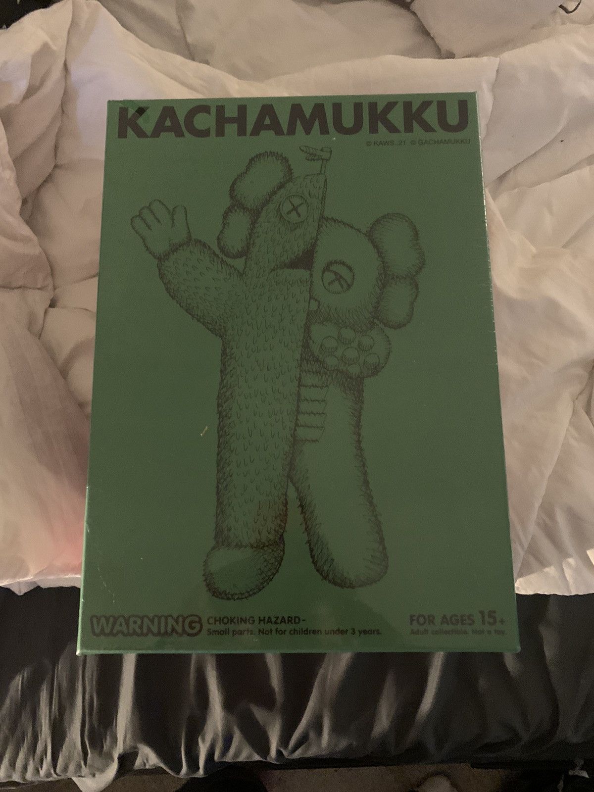KAWS KACHAMUKKU Vinyl Figure – Édition Green/Red, Rare, 2022, Neuve Sous Blister