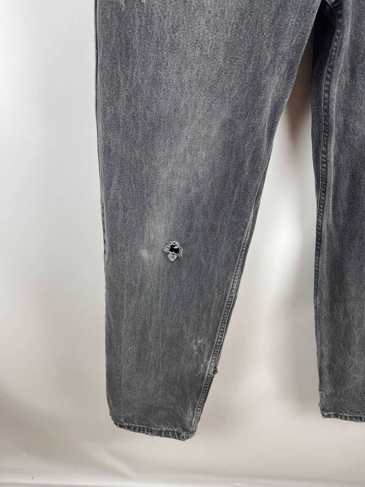 Levi's Levi’s 550 vintage 90s grey distressed denim jeans pants Size US 34 / EU 50 - 4 Thumbnail