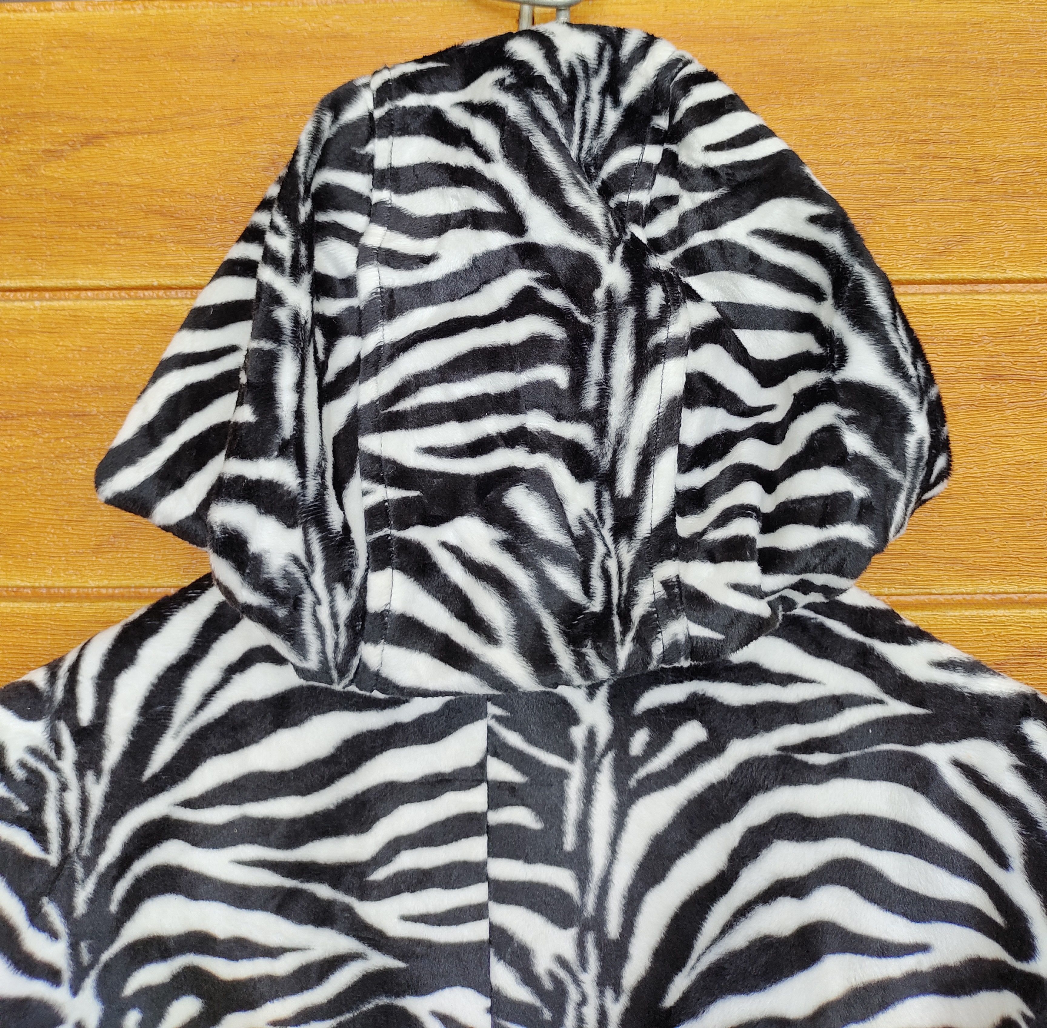 BERNINGS SHO Japanese Brand BERNING SHO Zebra Printed Velvet Jacket Size US L / EU 52-54 / 3 - 9 Thumbnail