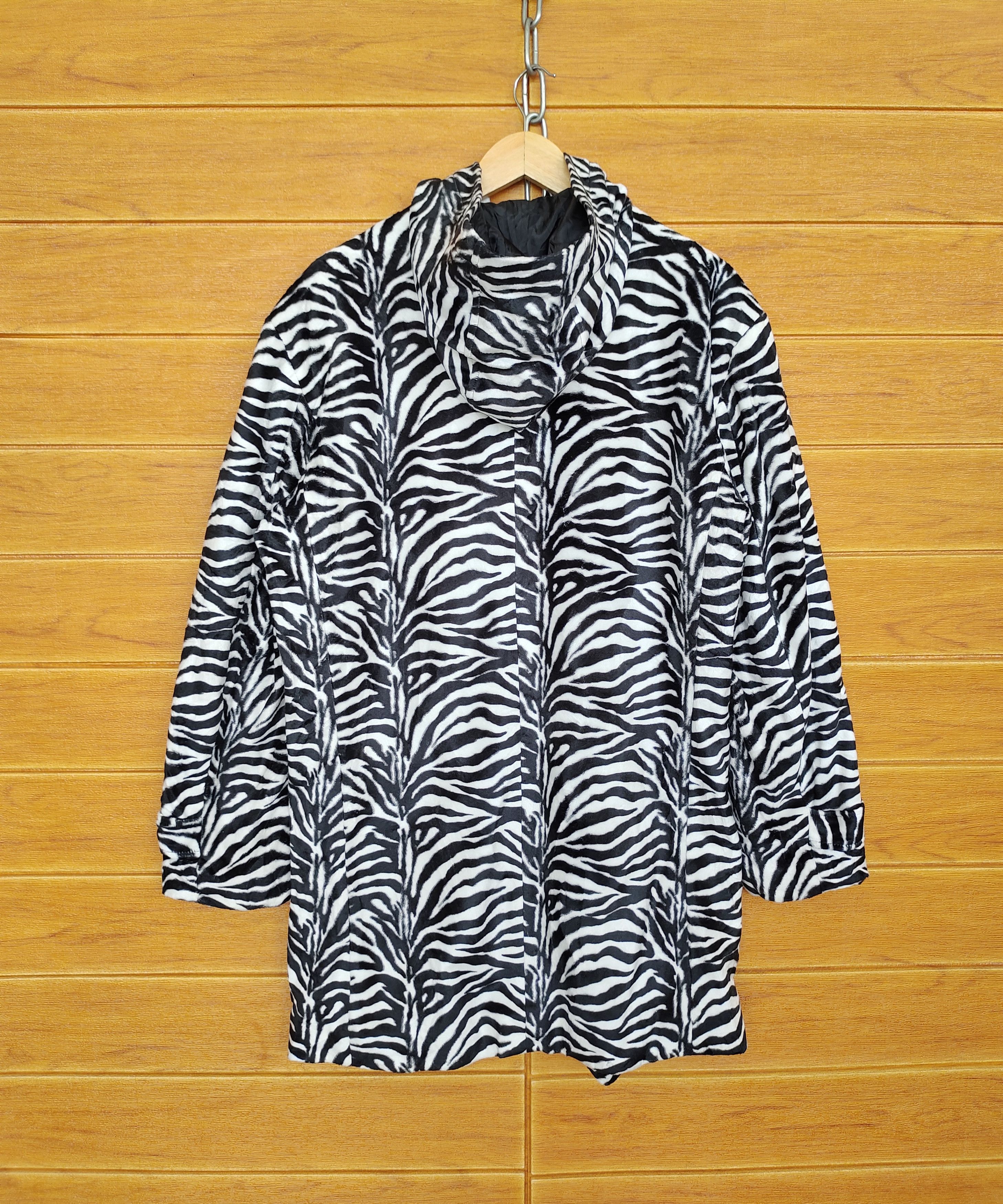 BERNINGS SHO Japanese Brand BERNING SHO Zebra Printed Velvet Jacket Size US L / EU 52-54 / 3 - 7 Thumbnail